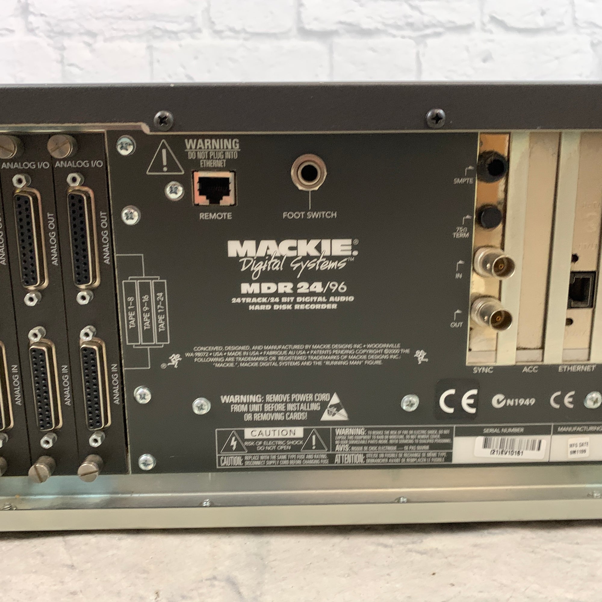 Mackie MDR24/96 24 Track 24 Bit Digital Hard Disk Recorder