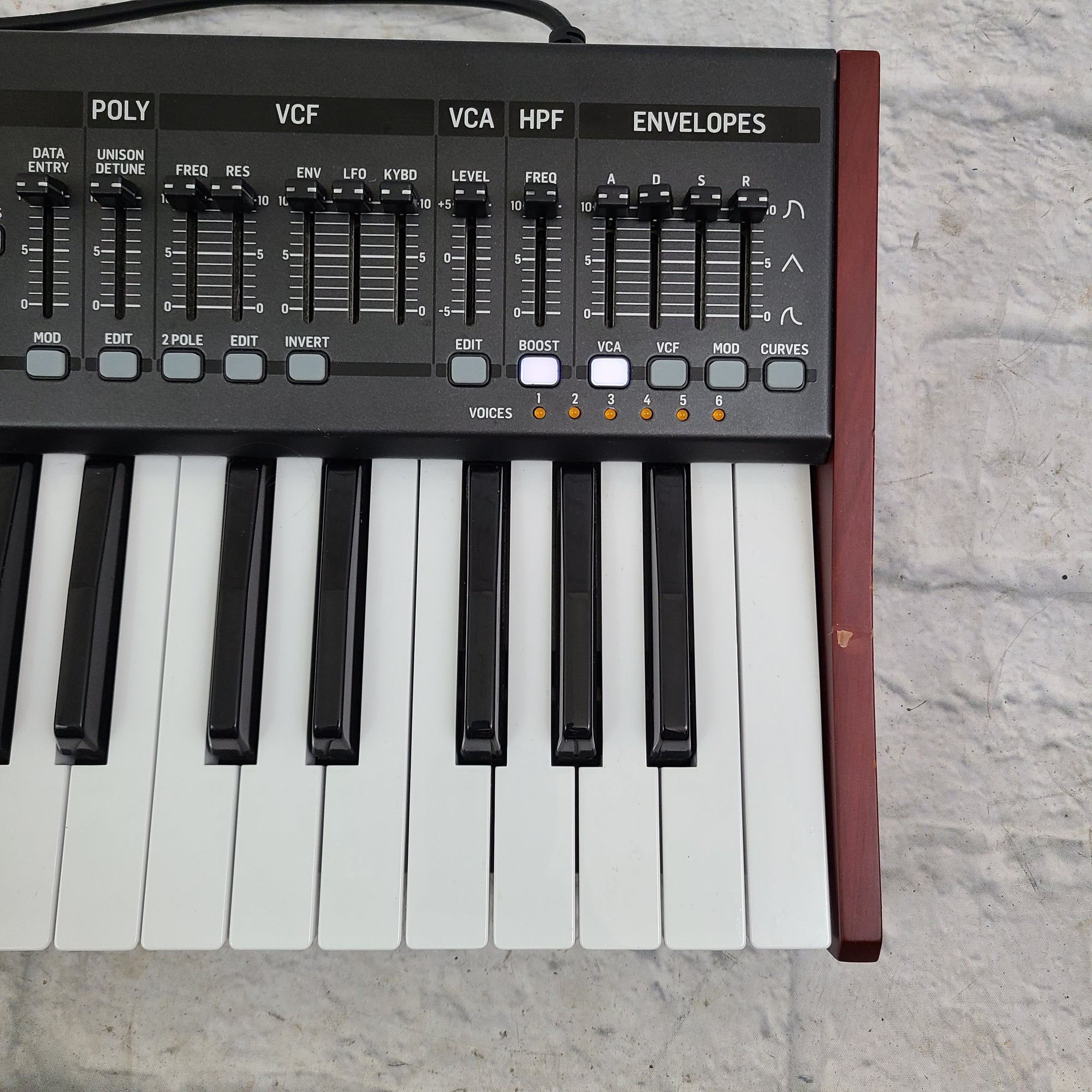 Behringer DeepMind 6 Analog Synth