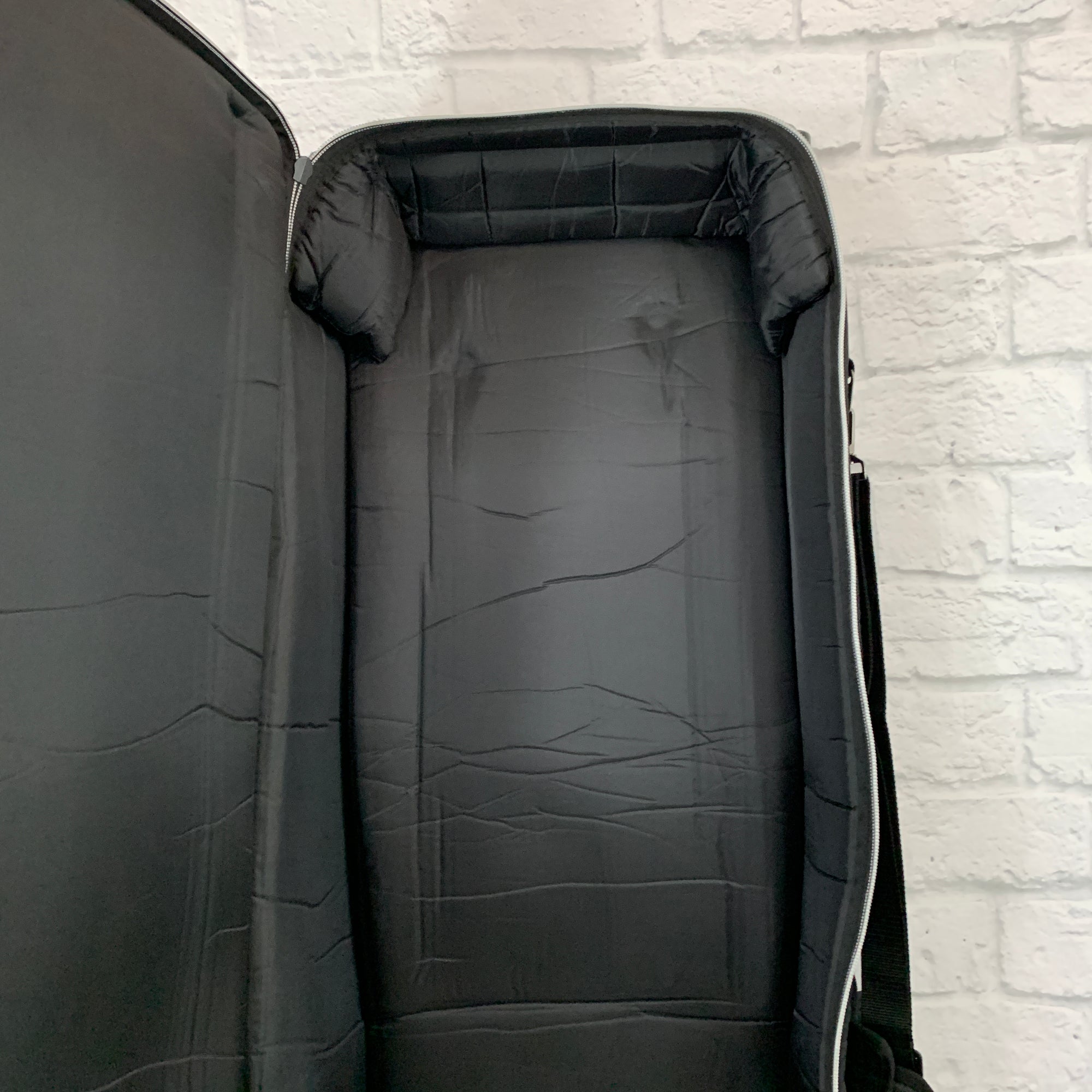 Road Runner RXP15KB Rolling Keyboard Bag