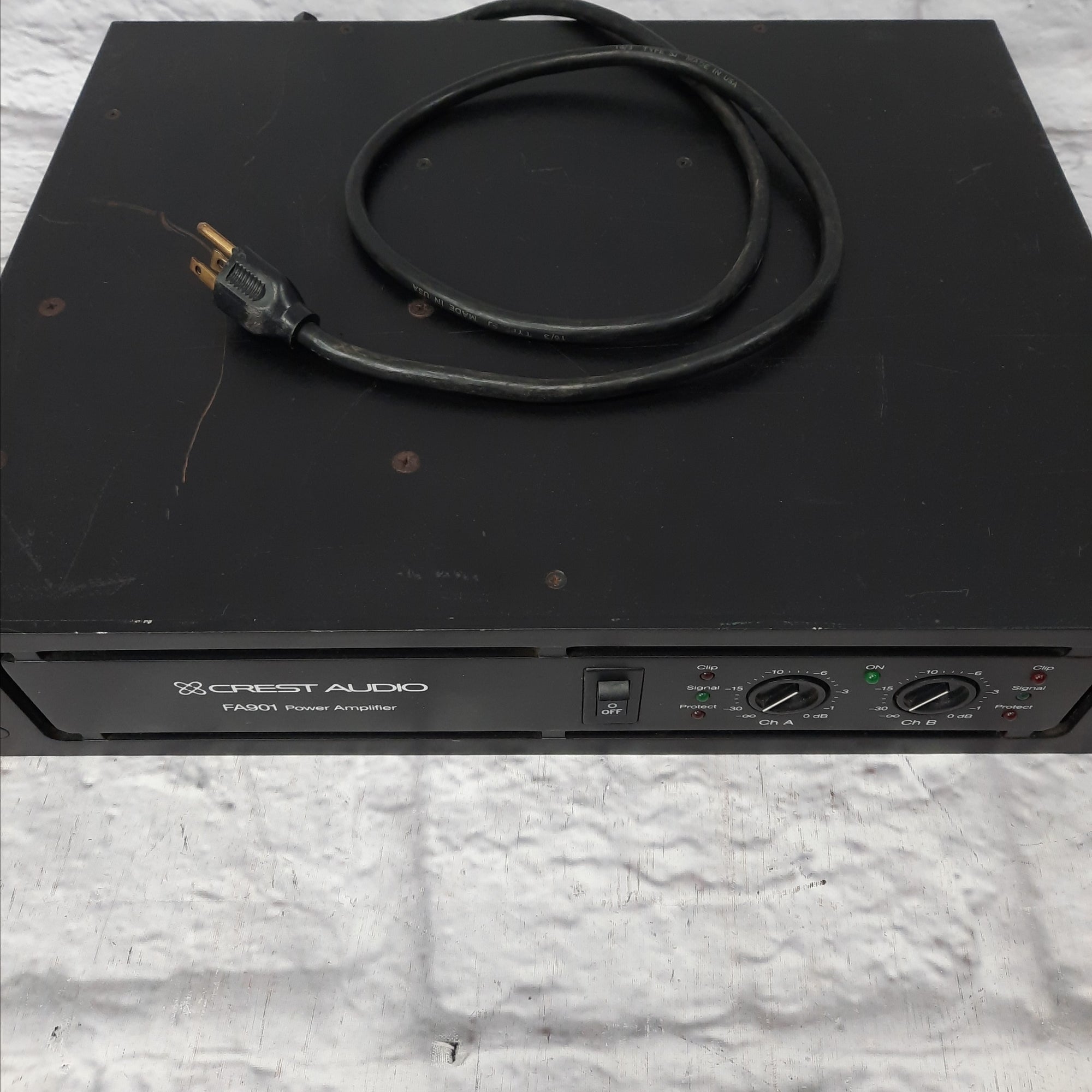 Crest Audio FA-901 800-Watt Power Amplifier