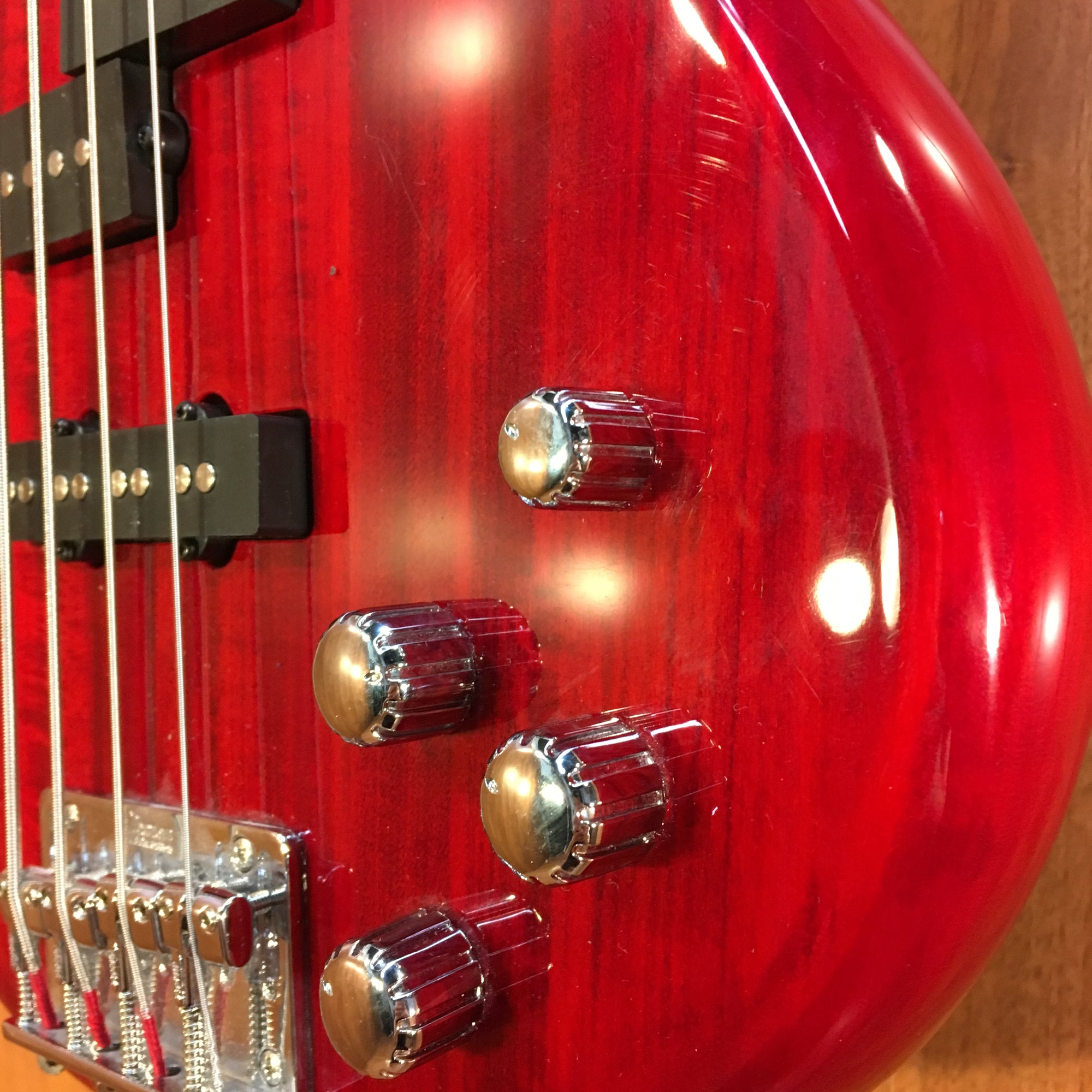 レッドエレキベース 4弦 Ibanez SDGR GSR200 Ibanez GSR200