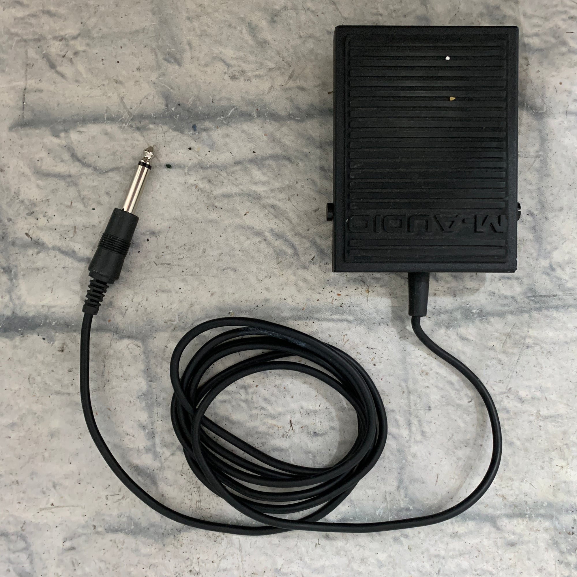 casio sustain pedal polarity M-Audio SP-1 Sustain Pedal w/ Polarity Switch for Compatibility with A