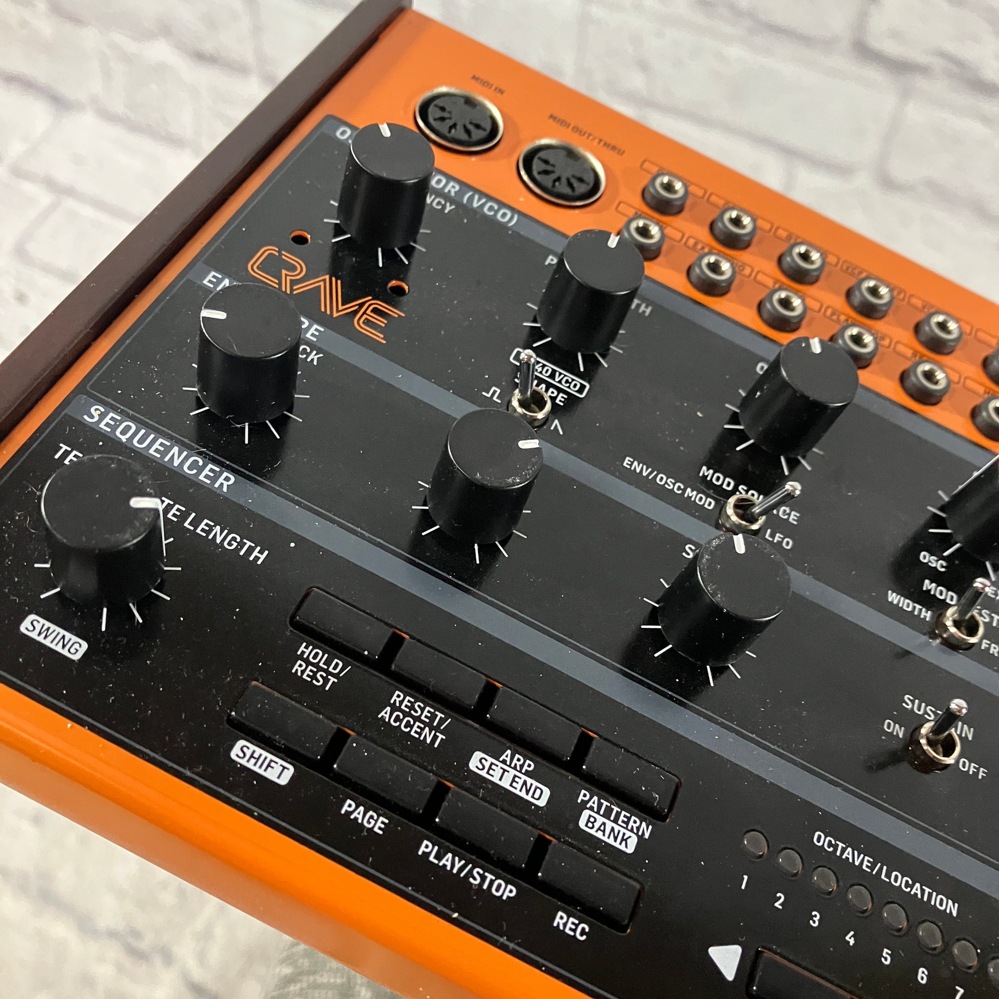 Behringer Crave Analog Synth Evolution Music