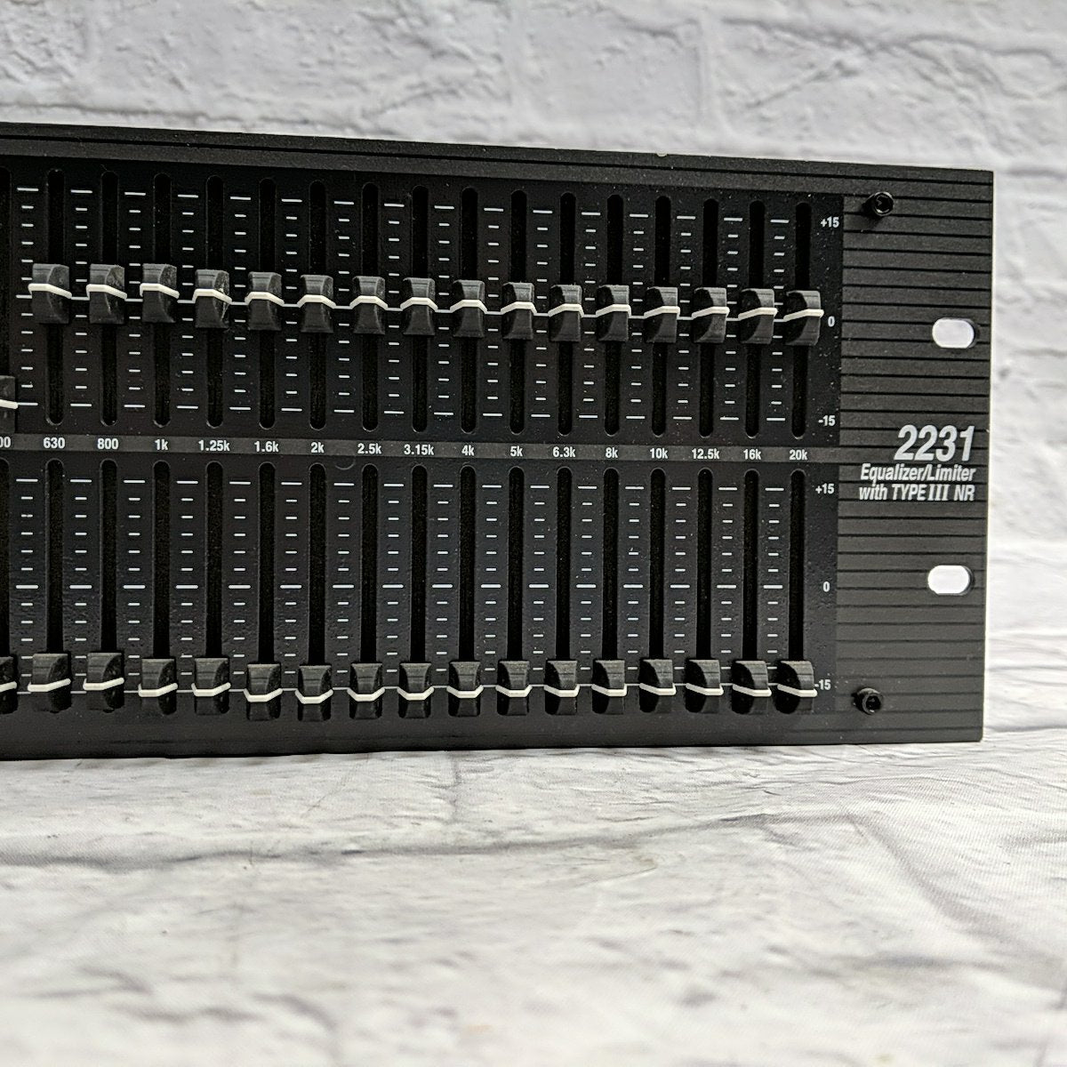DBX 2231 Equalizer/Limit Rack EQ