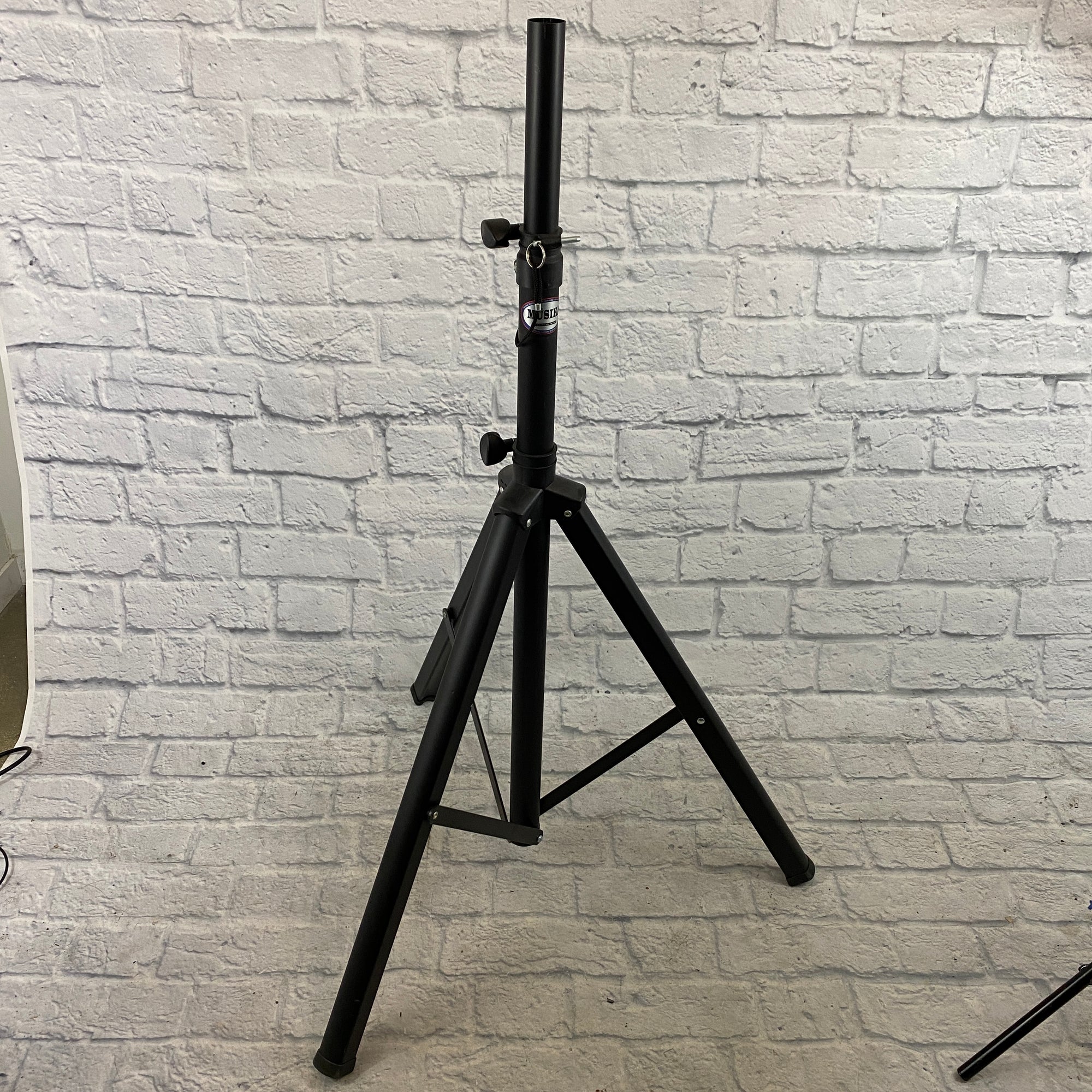 Musika Black Tripod Single Speaker Stand