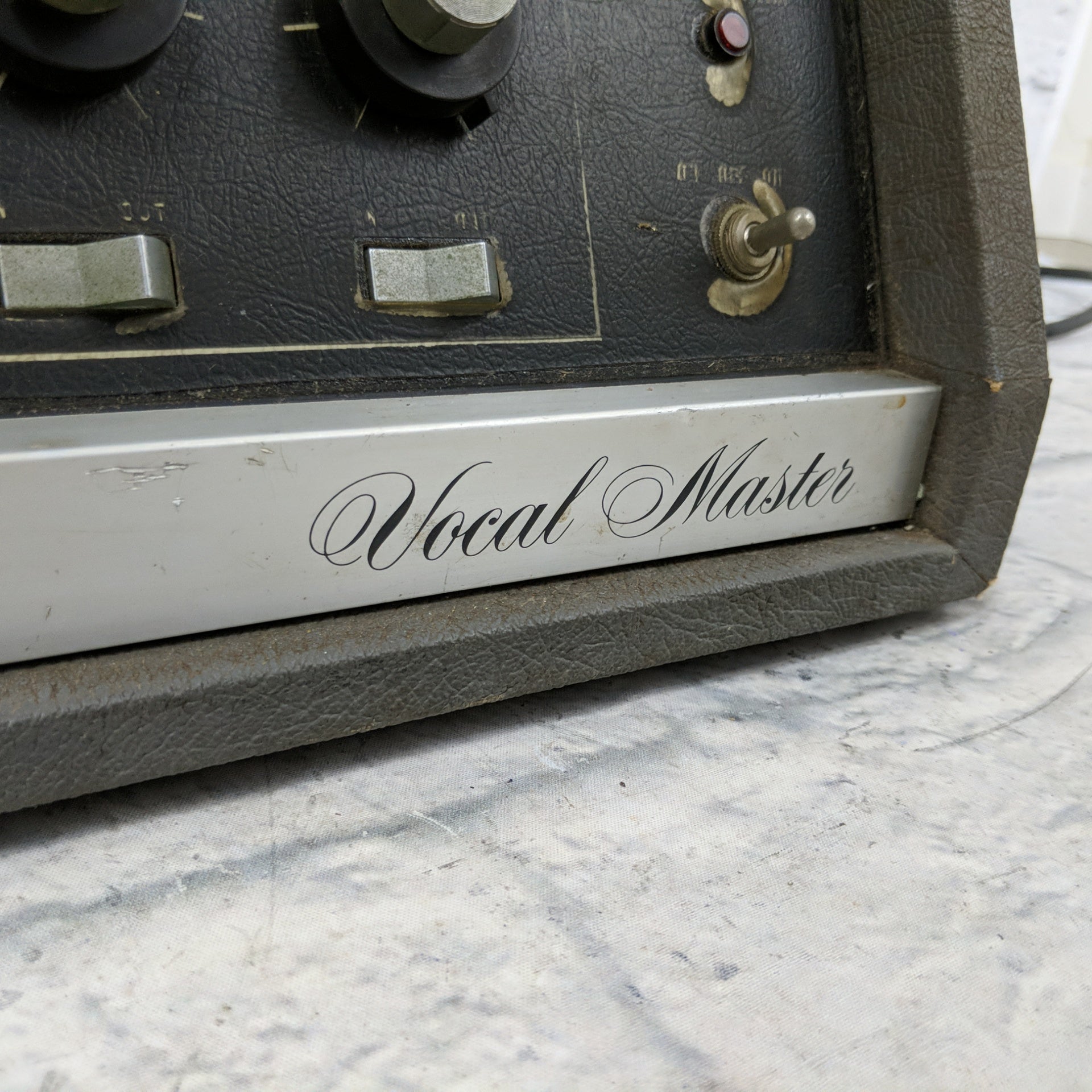 Shure Vocal Master Control Console VA 300-C 400 Watts