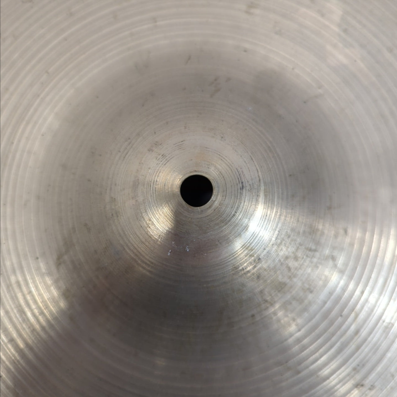 Zildjian 18 Ride Cymbal Hollow Logo