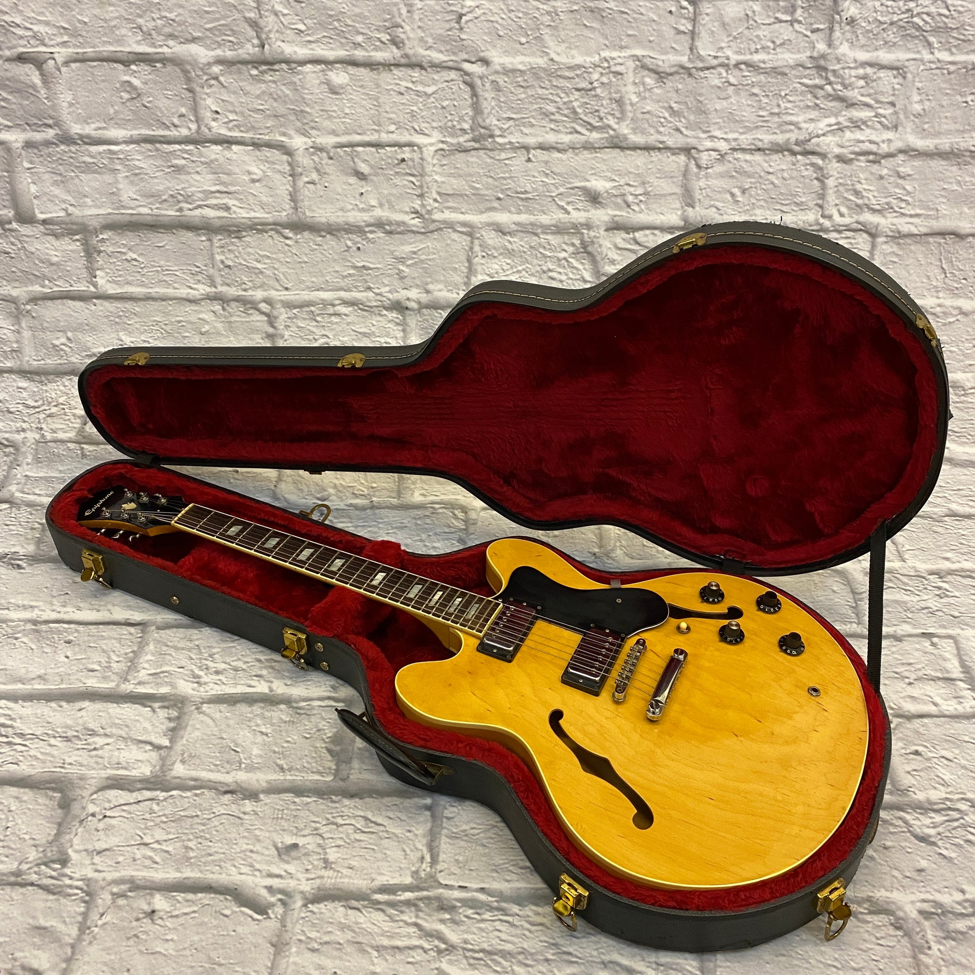 Vintage 1970s Epiphone Riviera AN w/ Case