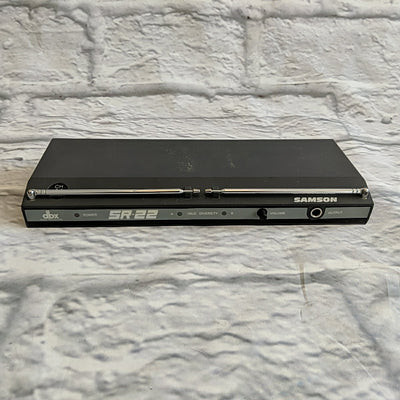 Samson SR-22 VHF-FM Wireless Unit w/ Shure SM58