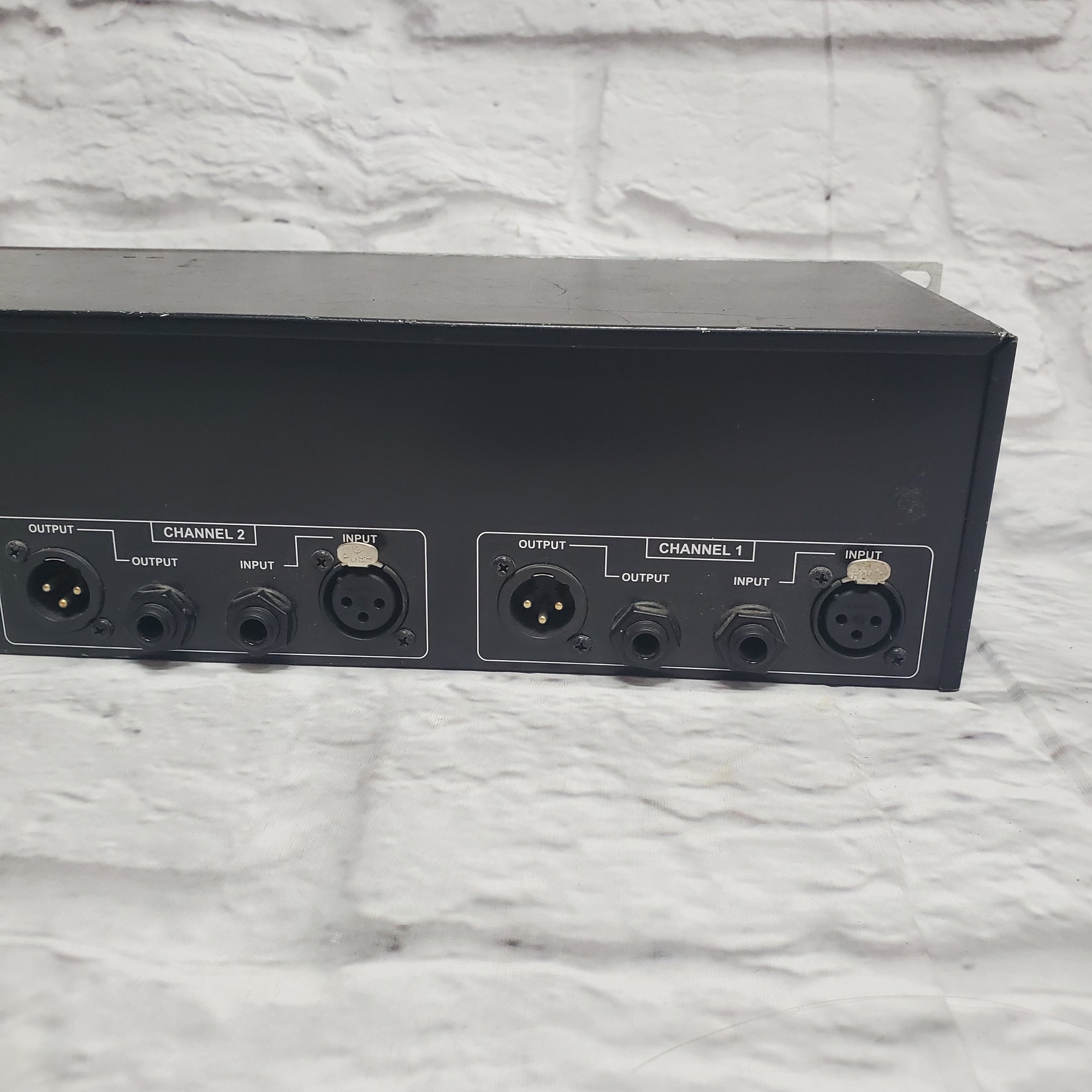 DBX 231s Rack EQ