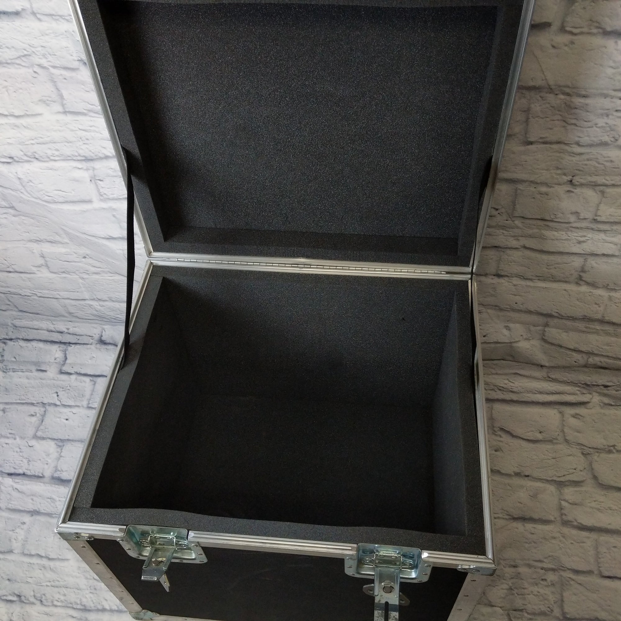 Specialty Cases Road Flight Utility Universal Empty Case - 26 x 23 x 23