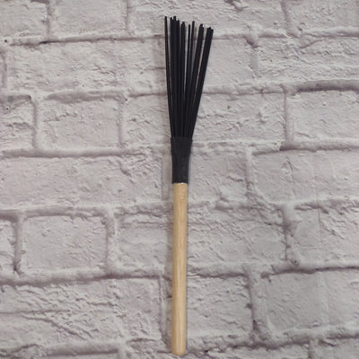 Vater Wood Handle Whip with Poly Brushes