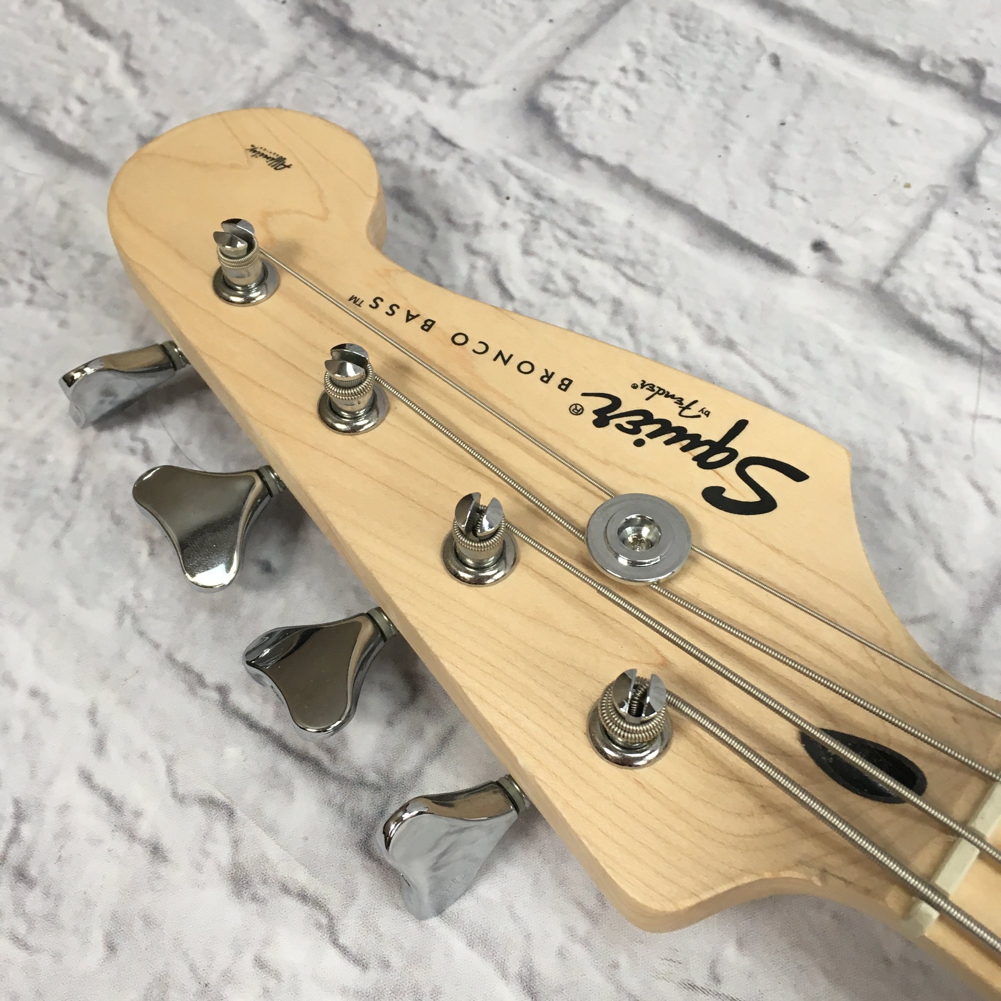 Squier Bronco Short Scale Bass