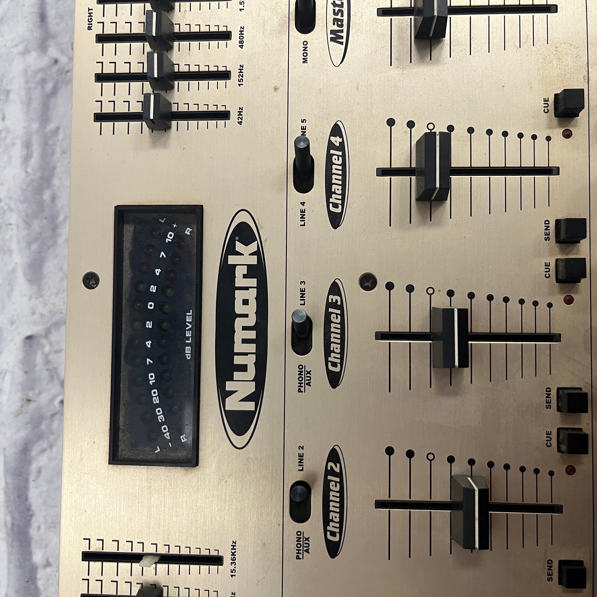 Numark DM 1295 Mixer