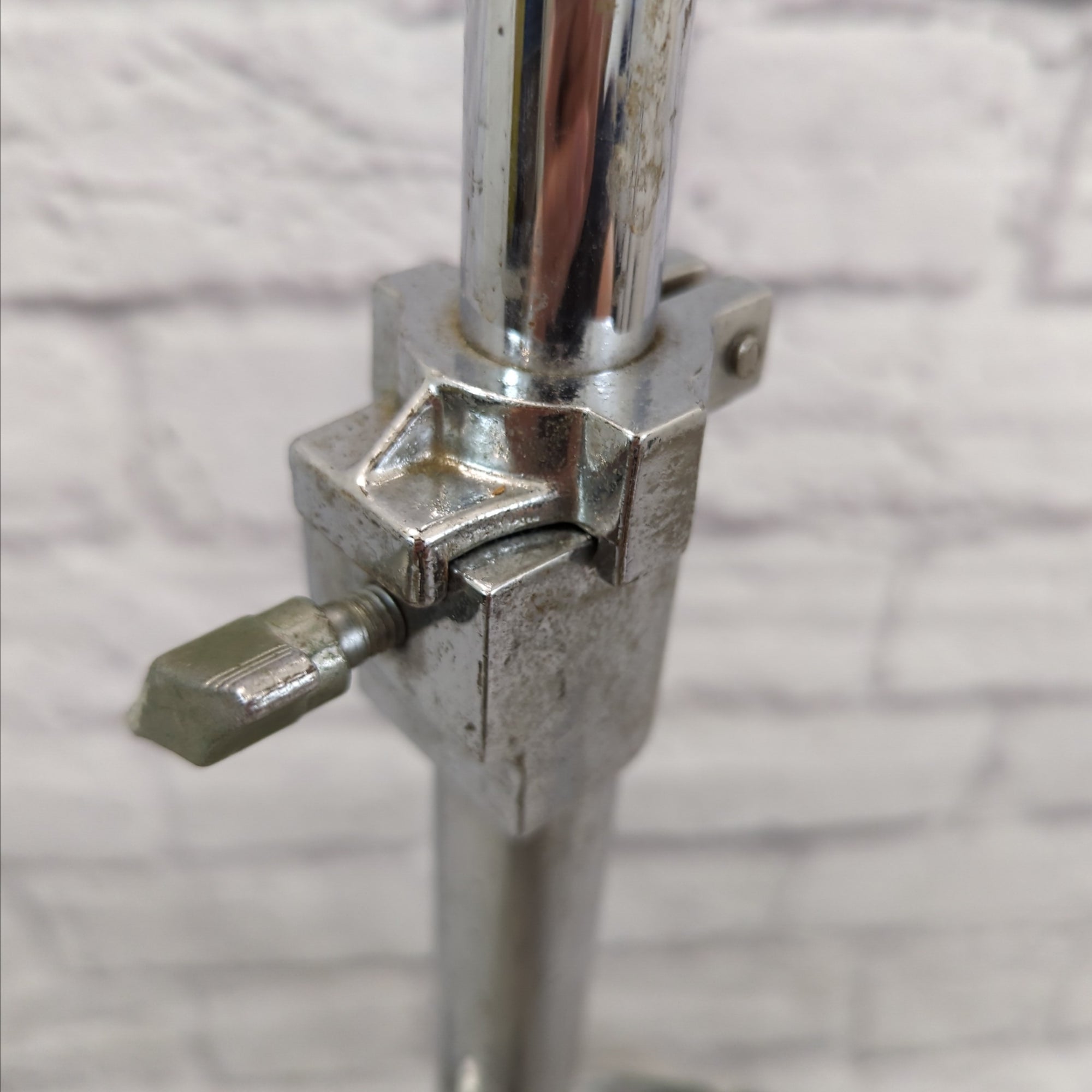 Unknown Double Braced Tri Mount Triple Stand