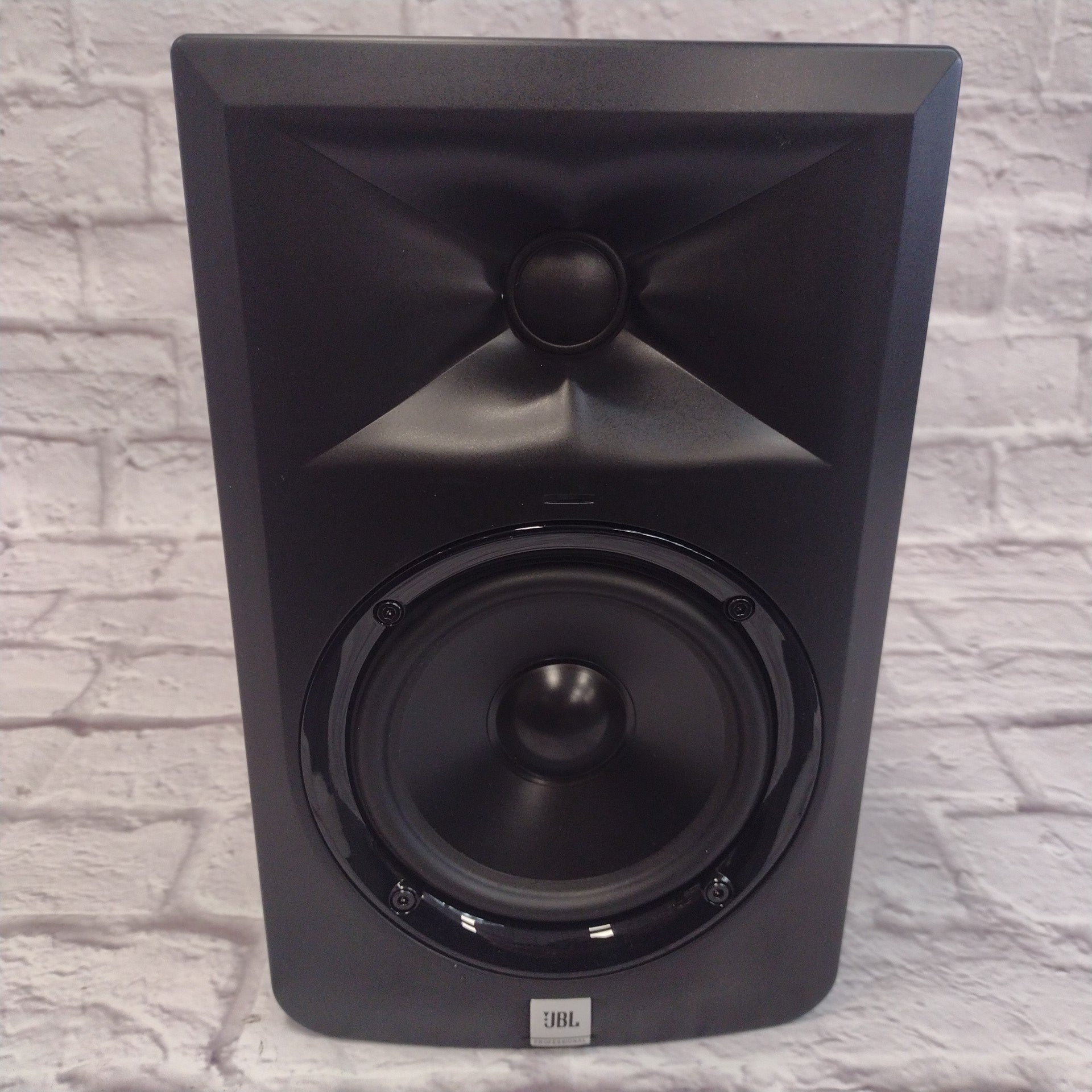 JBL LSR305 Single Studio Monitor