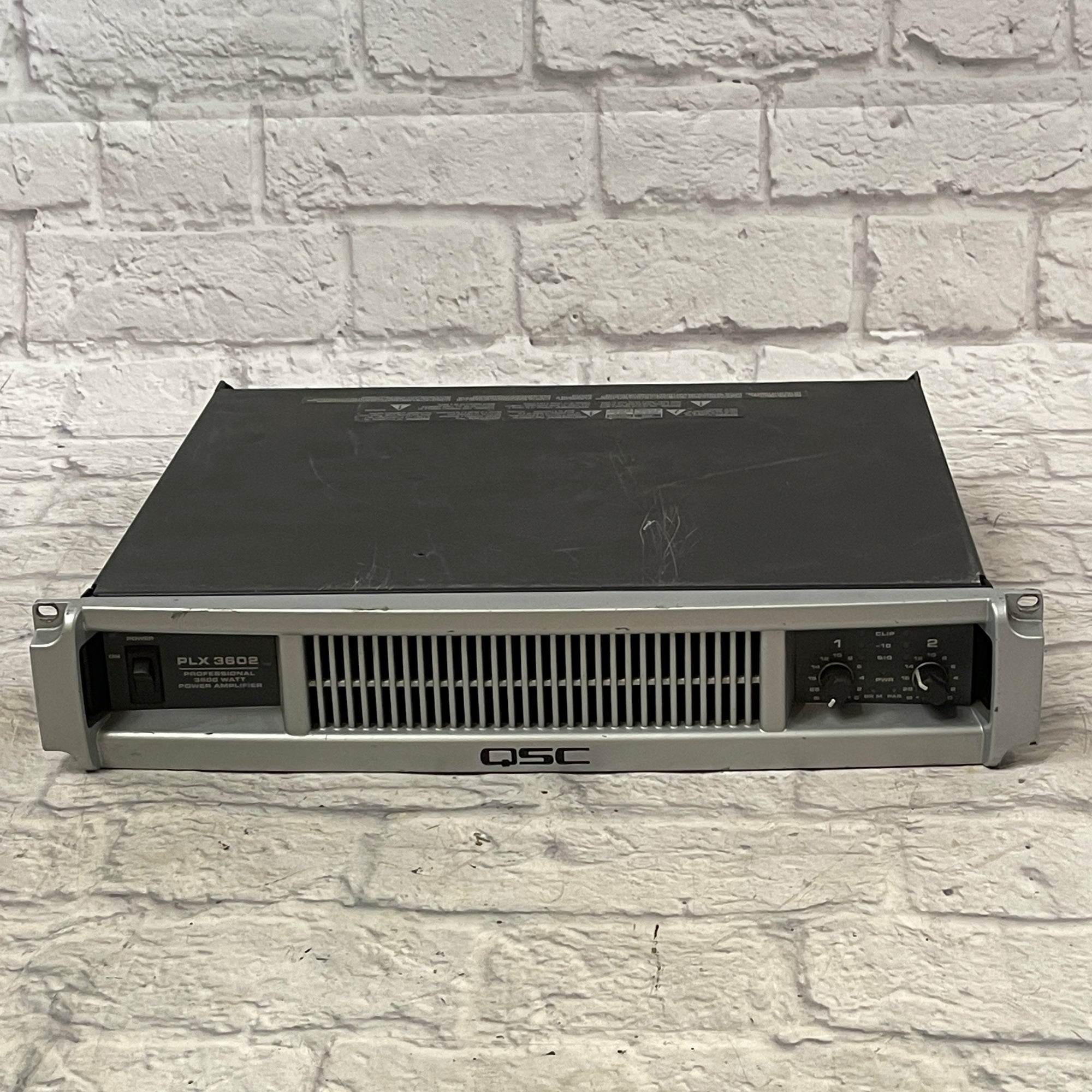 QSC PLX3602 2-channel 1800W Power Amp - Evolution Music