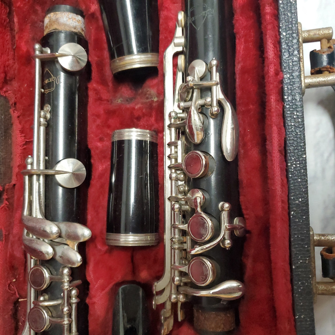 Vintage Normandy Plateau Wood Bb Clarinet in Bundy Case