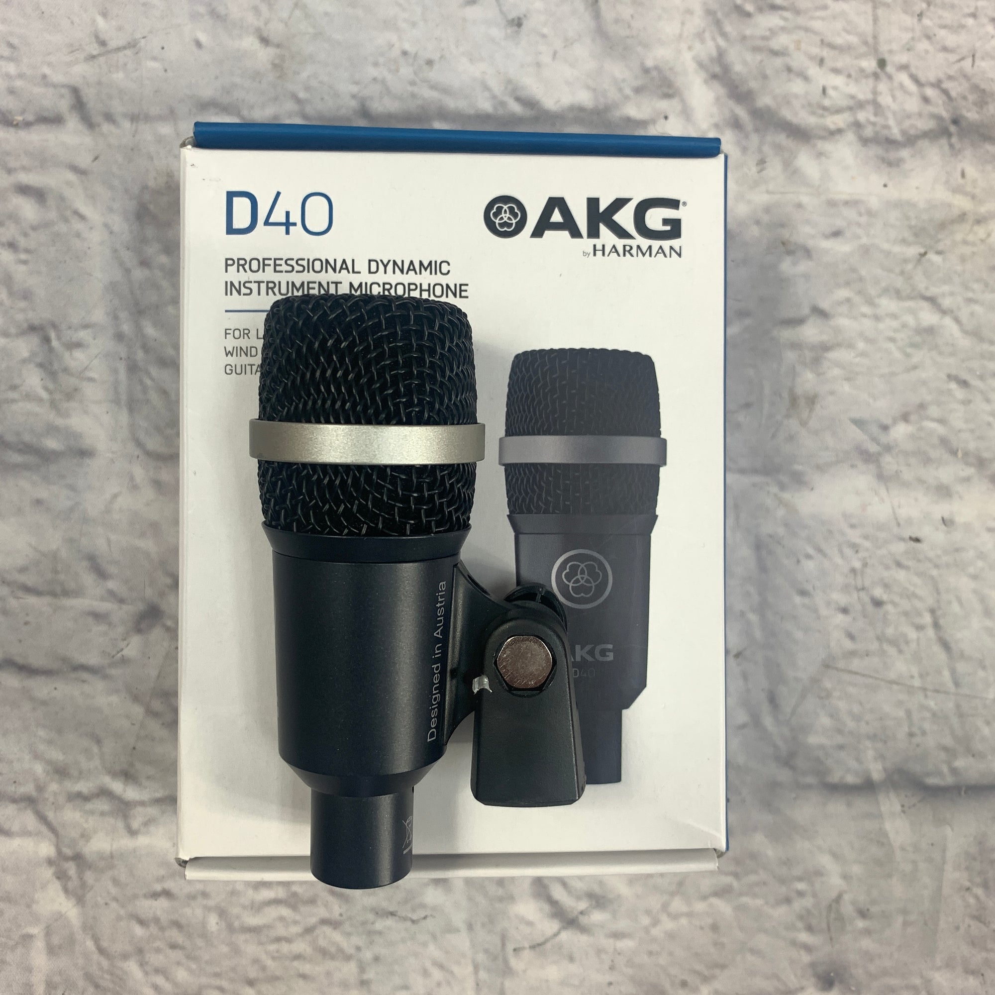 AKG D40 ダイナミックマイク D40 | プロフェッショナル・ダイナミック楽器用マイクロホン