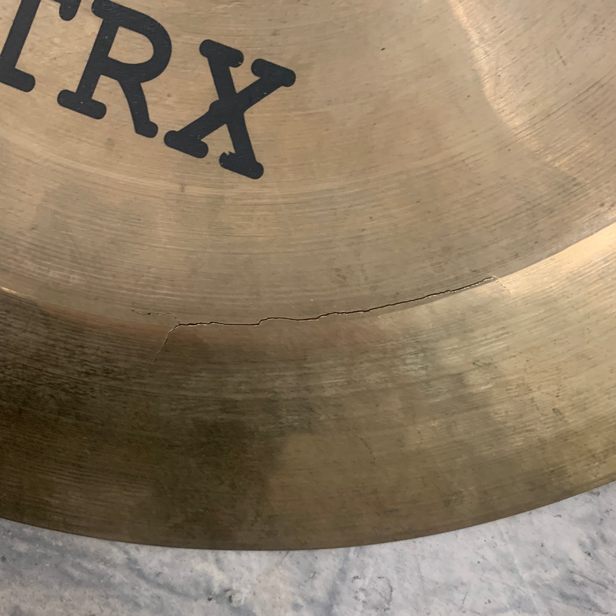 TRX 19" China Cymbal CRACK