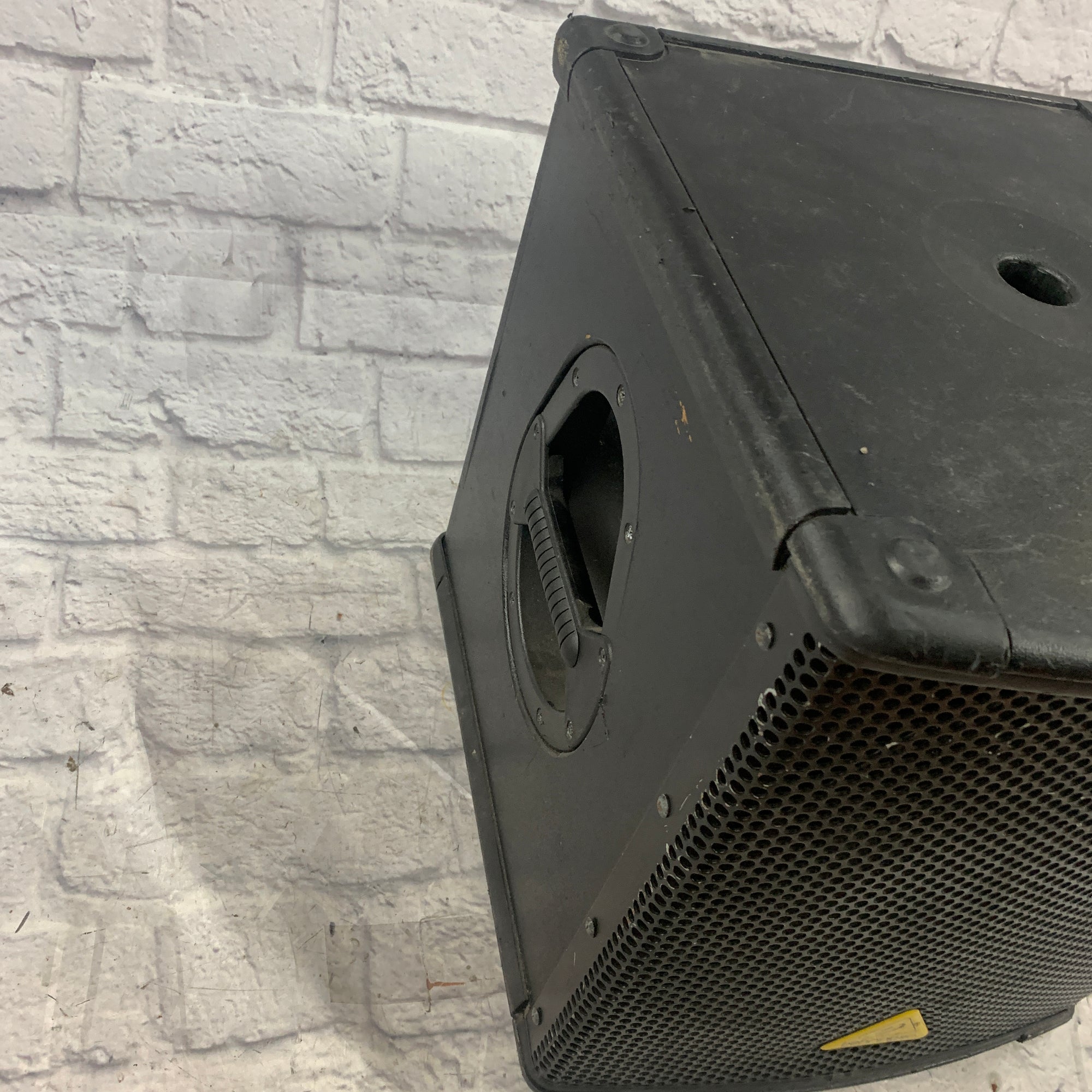 Behringer Eurolive B1200D 12" Powered Subwoofer