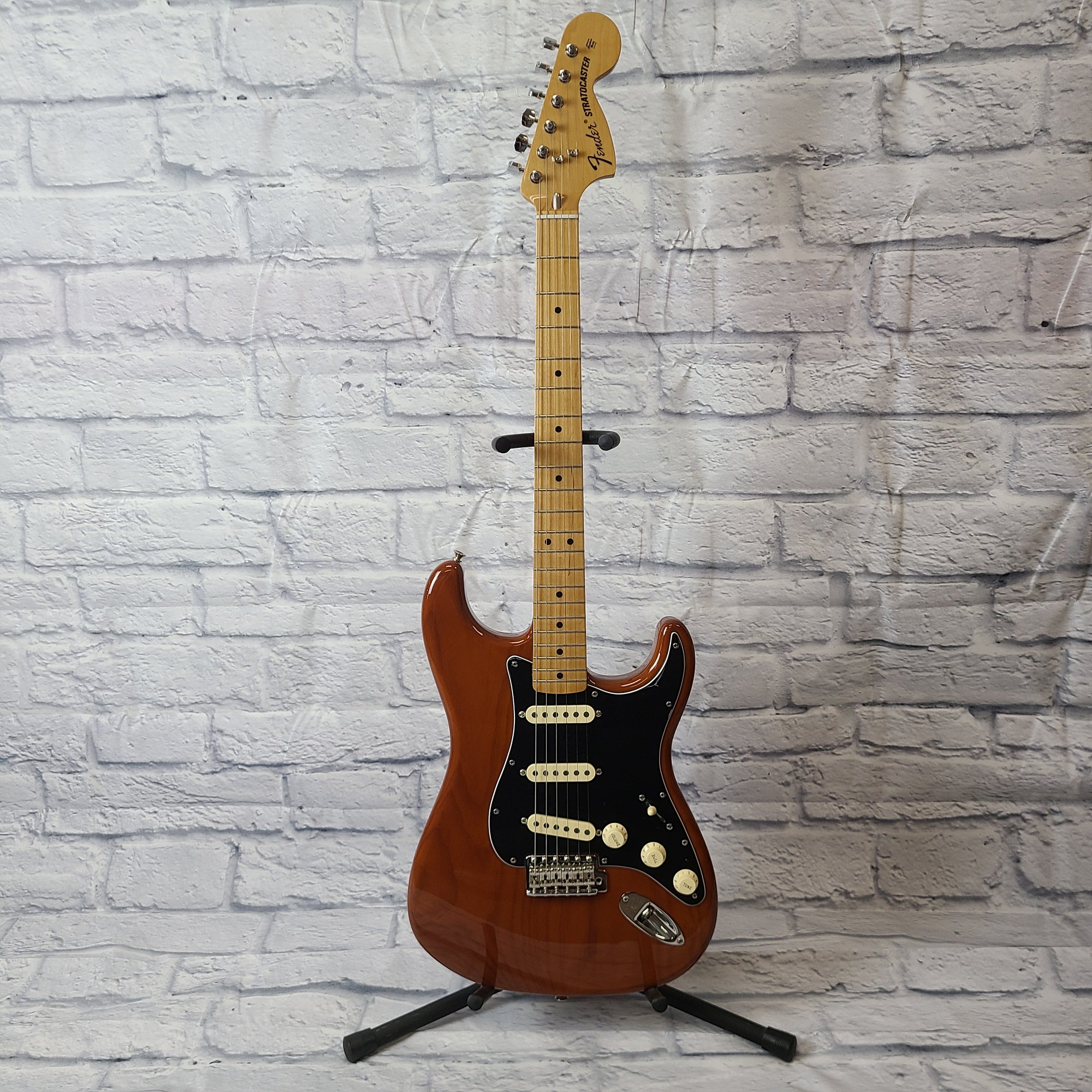 Fender Vintera '70s Stratocaster Electric Guitar, Maple Fingerboard