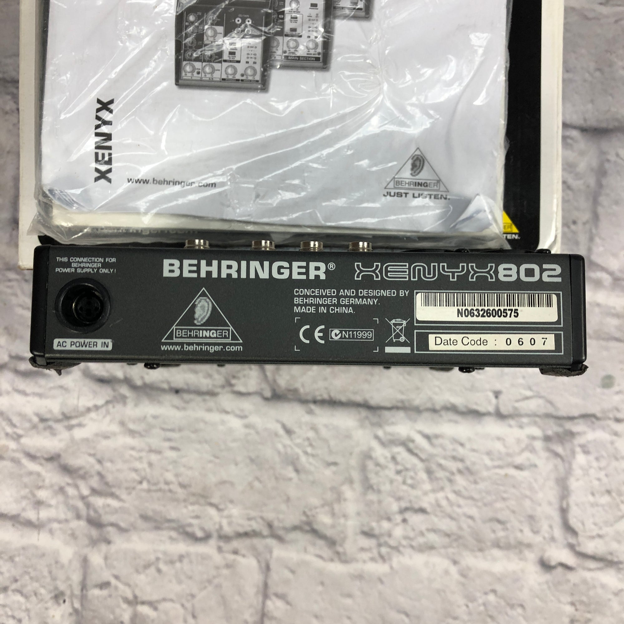 Behringer Xenyx 802 Passive Mixer