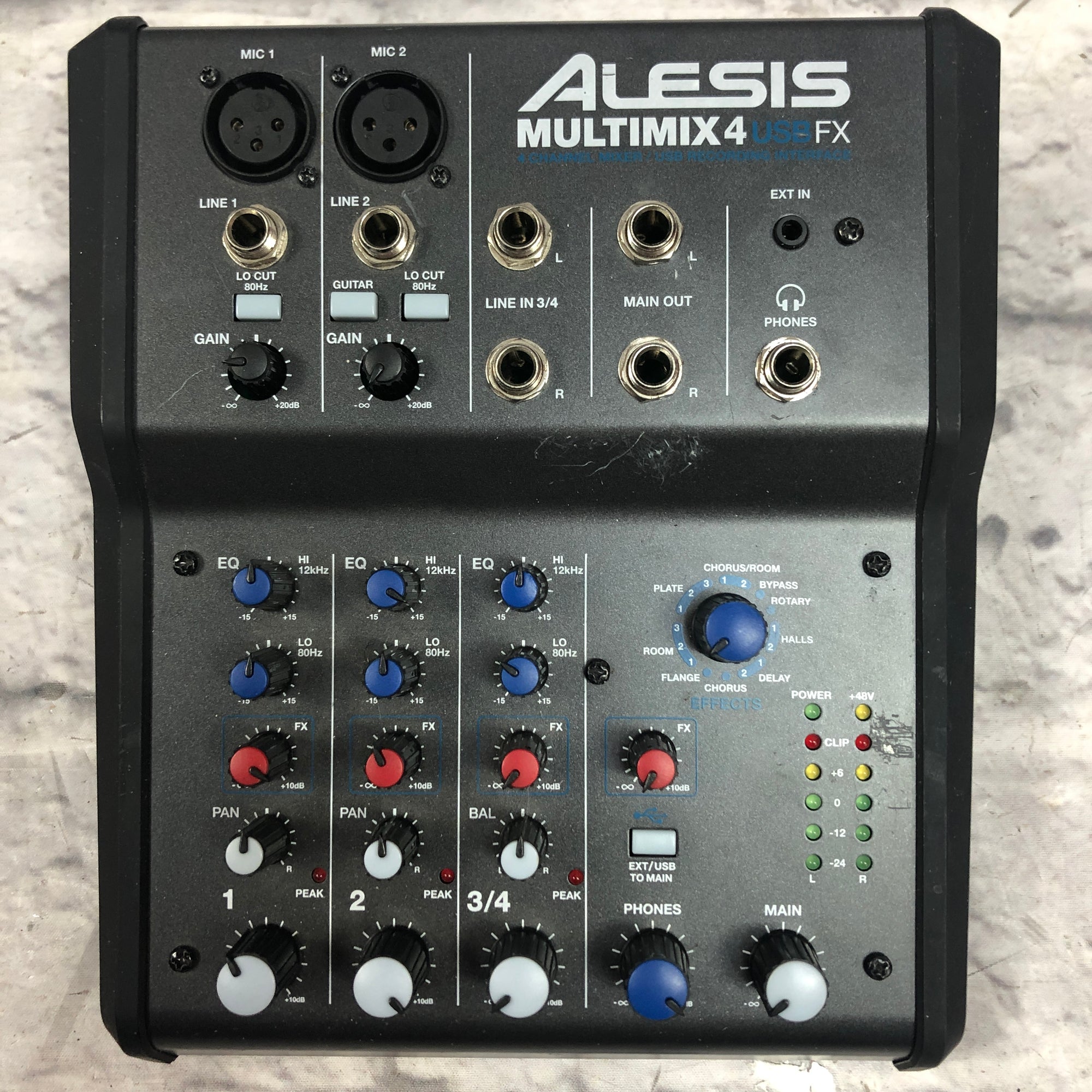 Alesis Multimix 8 USB FX Mixer