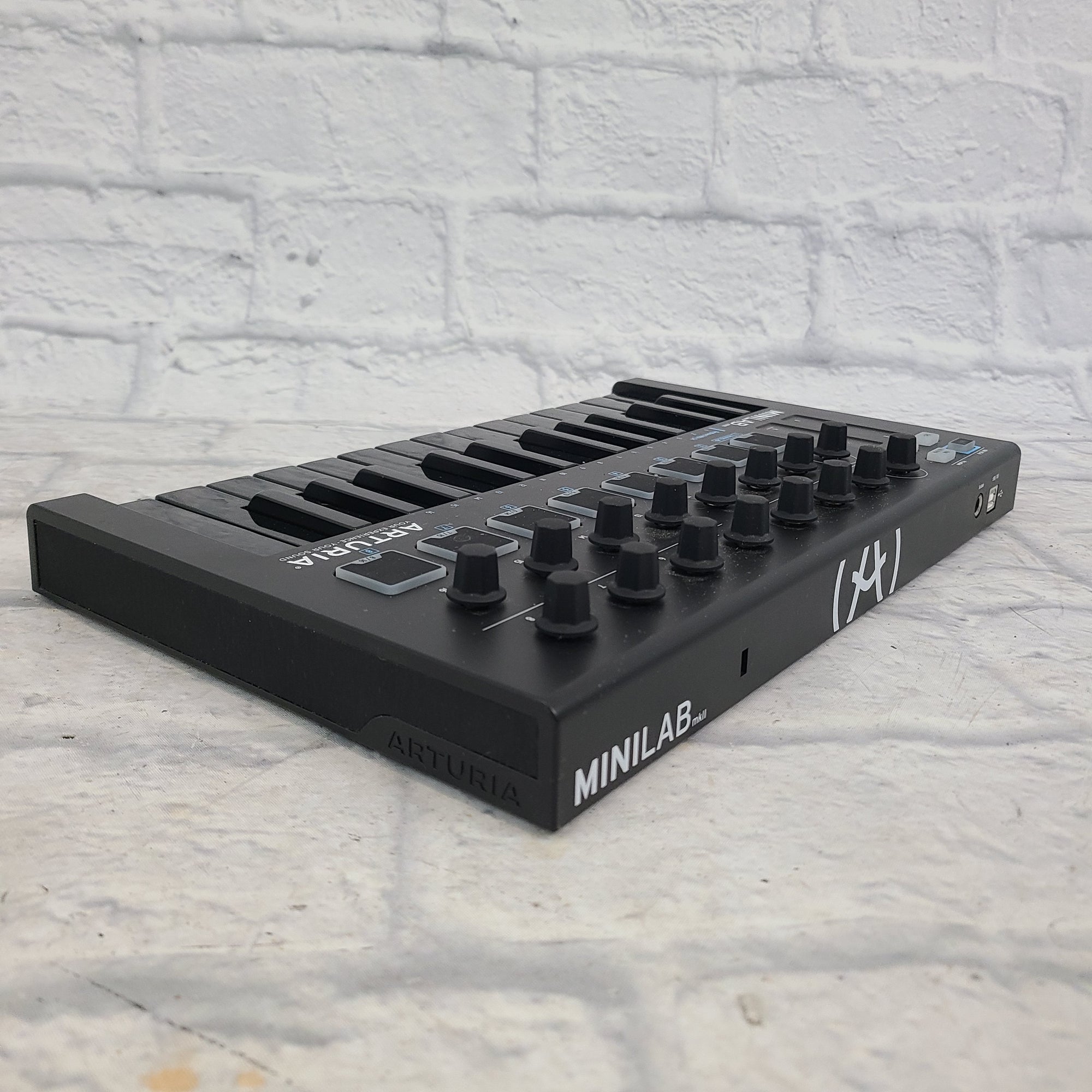 Arturia Minilab MKII Midi Controller