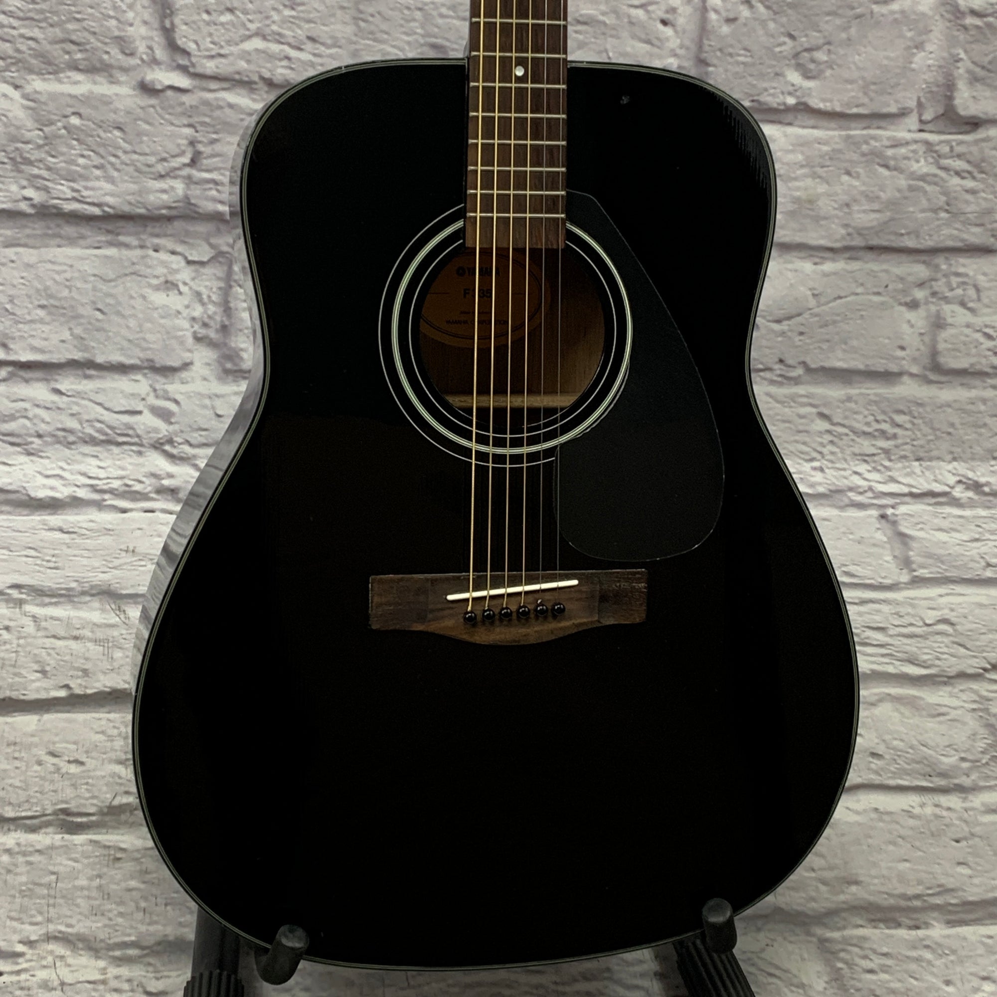 Yamaha F335 Acoustic Guitar Black