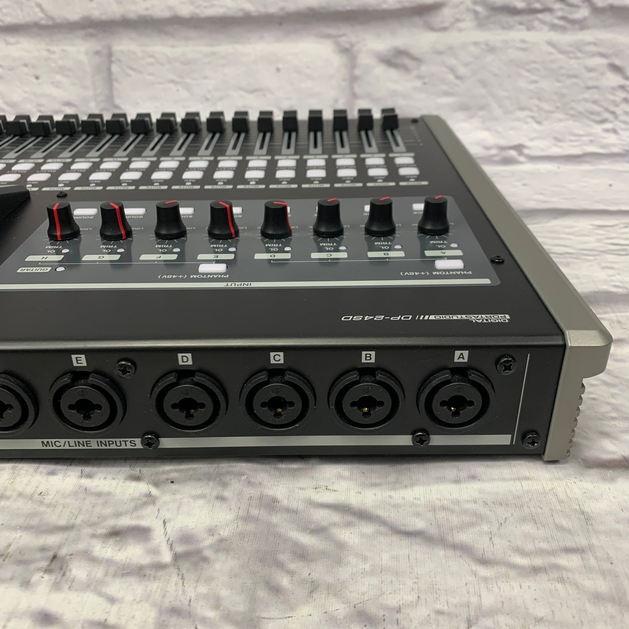 Tascam DP-24SD Digital Portastudio
