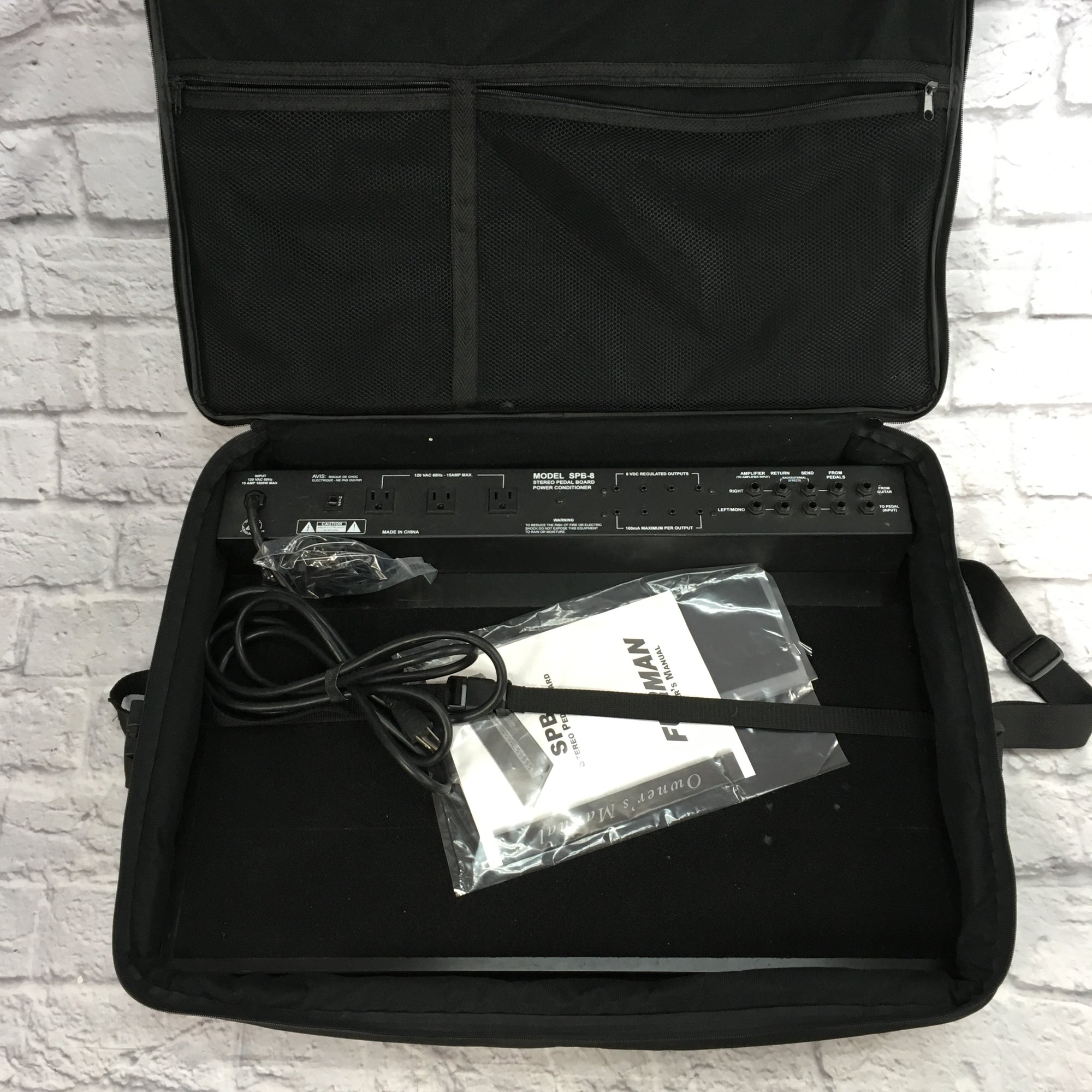 Furman SPB-8 Powered Pedalboard w/ bag