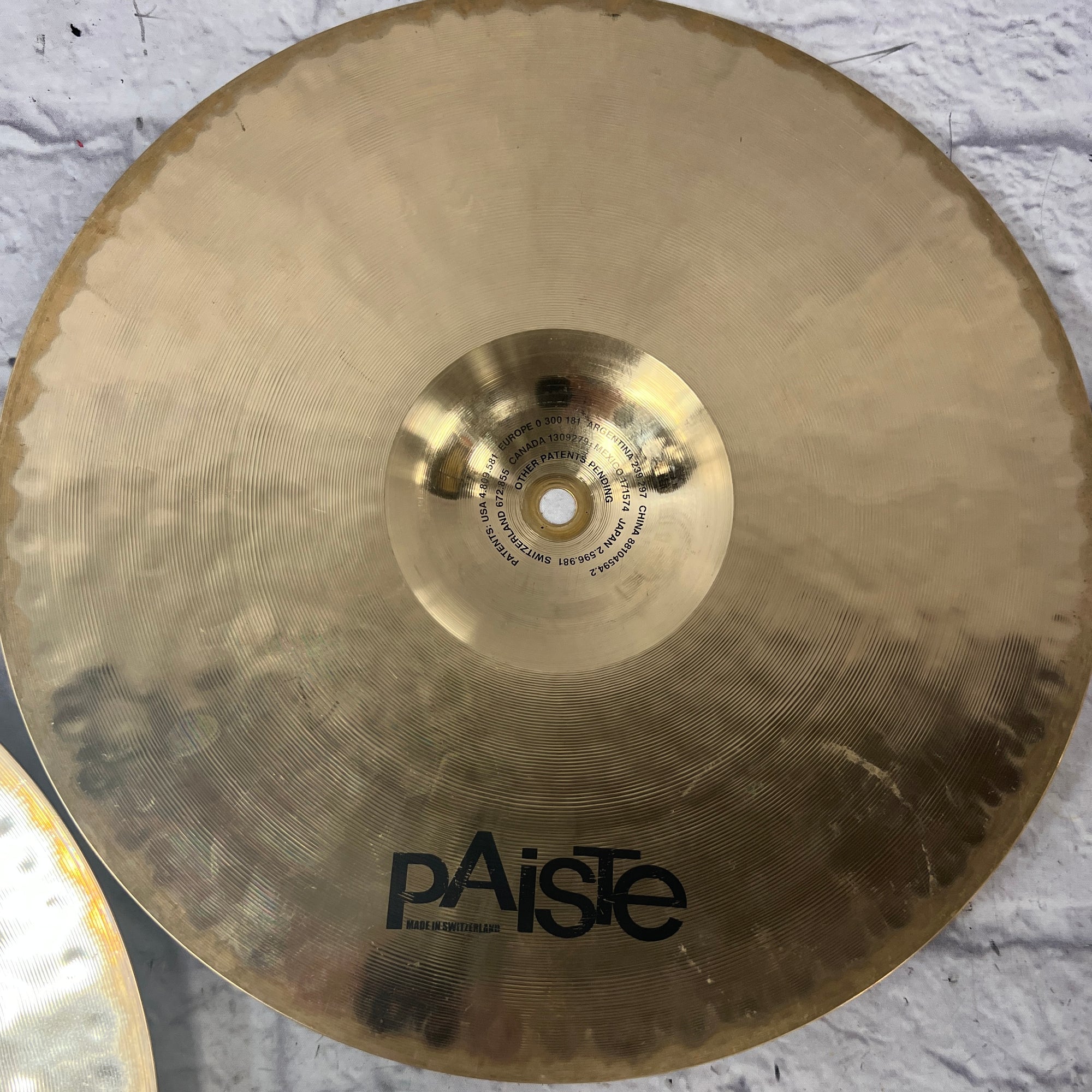 パーカッション・打楽器 Signature The Paiste Dark Crisp HiHat 14 Paiste 14 inch Signature Dark Crisp Hi-hat Cymbals | Sweetwater