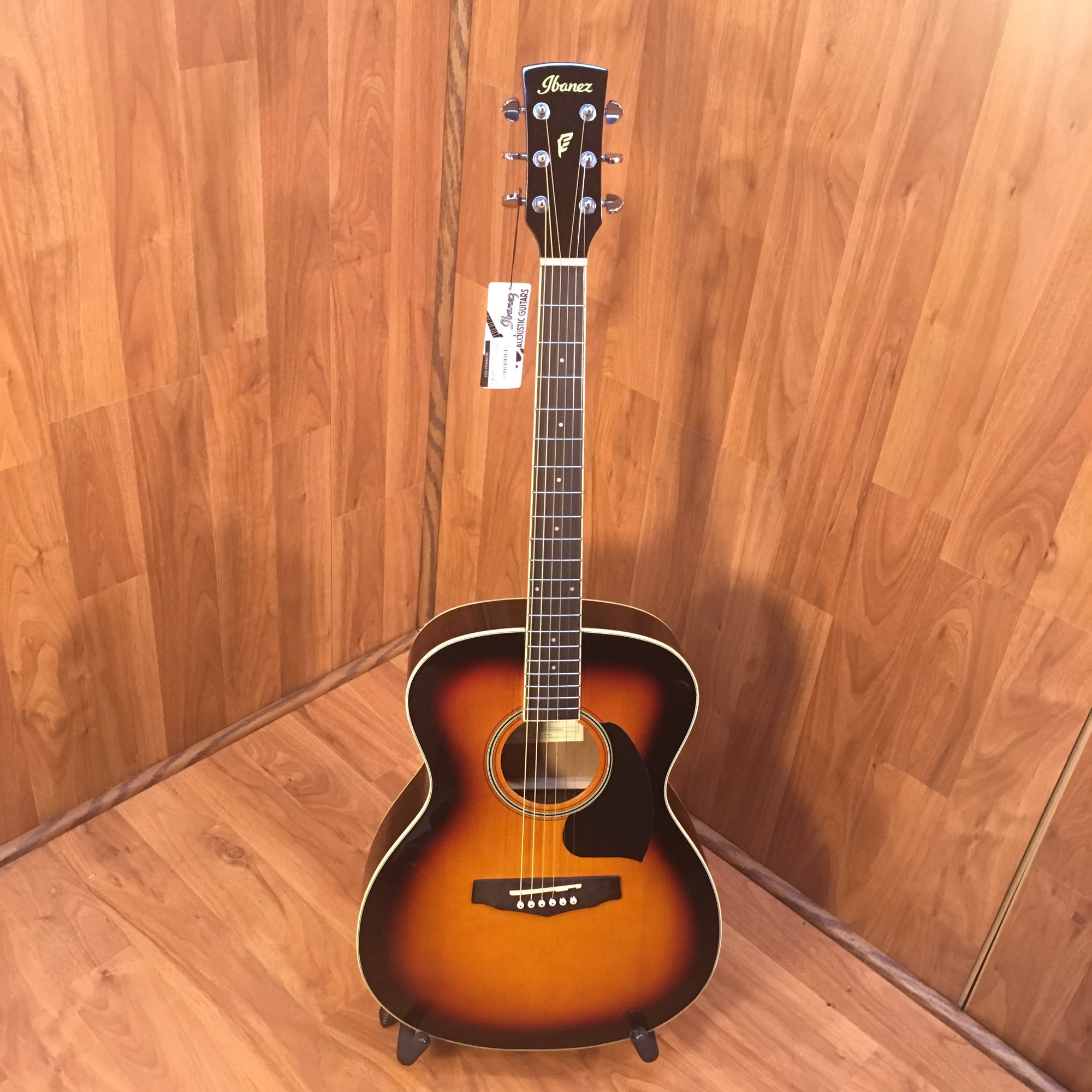 ** Ibanez PC15VS 000 Size Acoustic Guitar