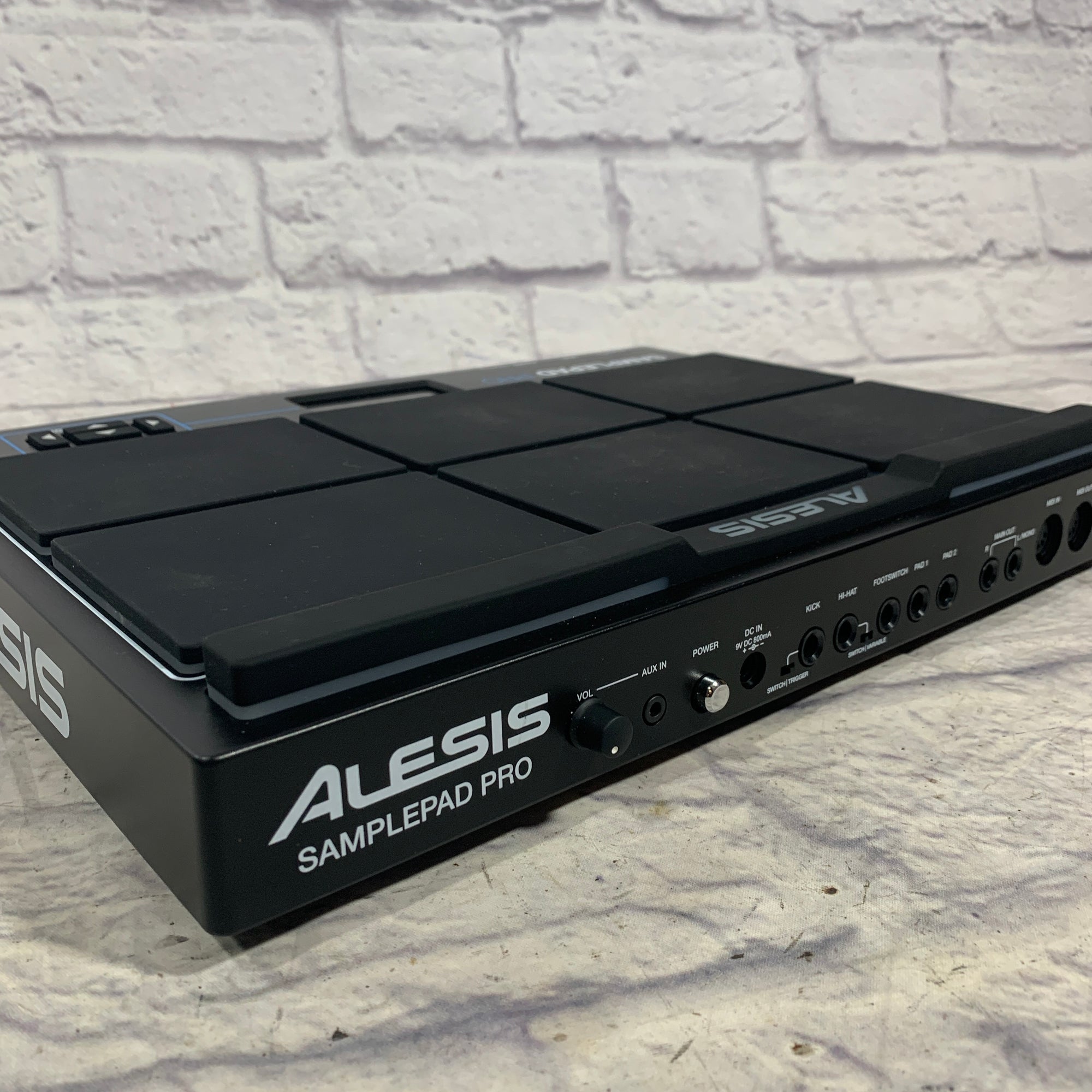 Sample Pad Pro Alesis SamplePad Pro w/ power supply - Evolution Music