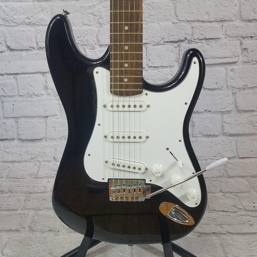 Hamer Slammer Stratocaster style Electric Guitar Black with Whammy Bar