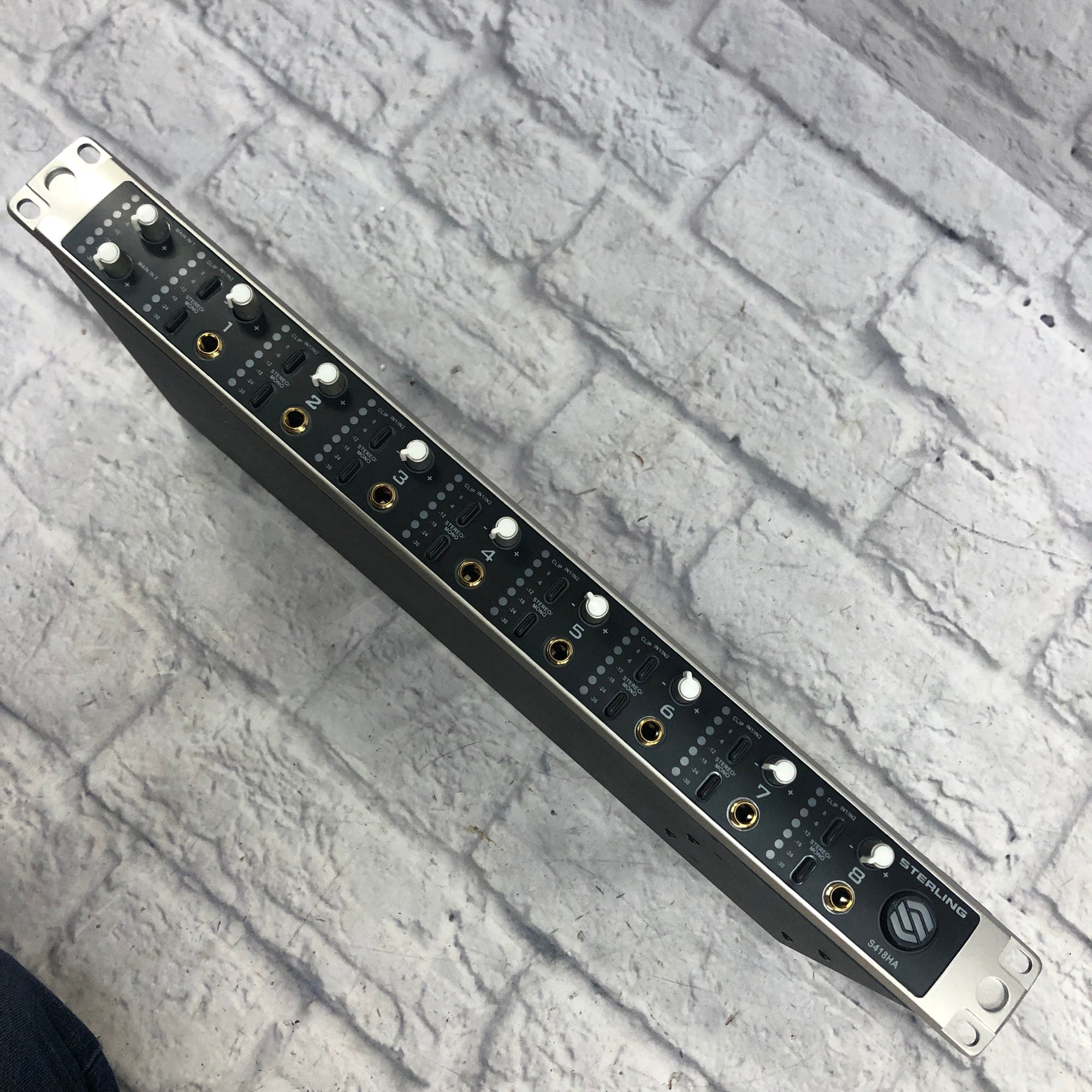 Sterling S418HA Headphone Amp