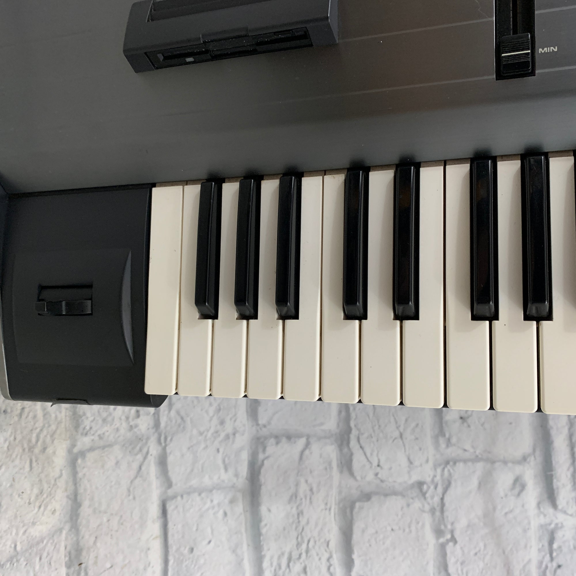 Roland Fantom FA76 76-Key Synth Workstation