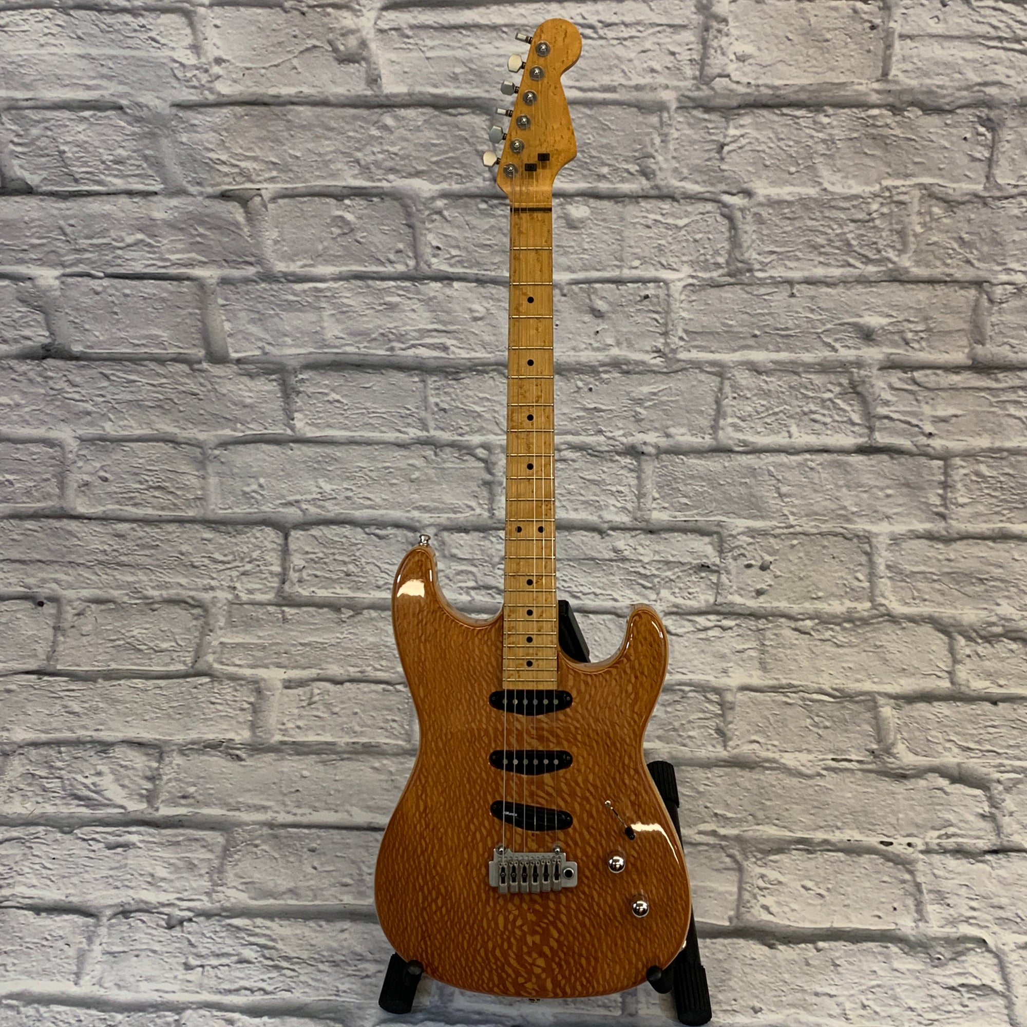 RT Custom Handmade Strat with Australian Lacewood Body