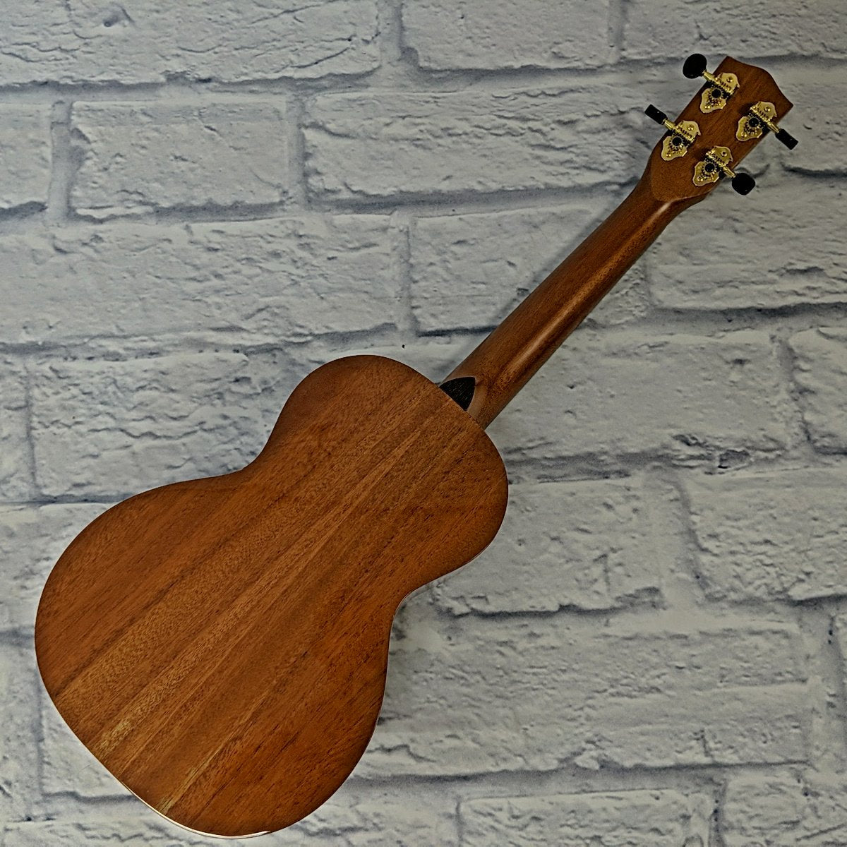 Pono MCD Mahogany Gloss Finish Concert Ukulele