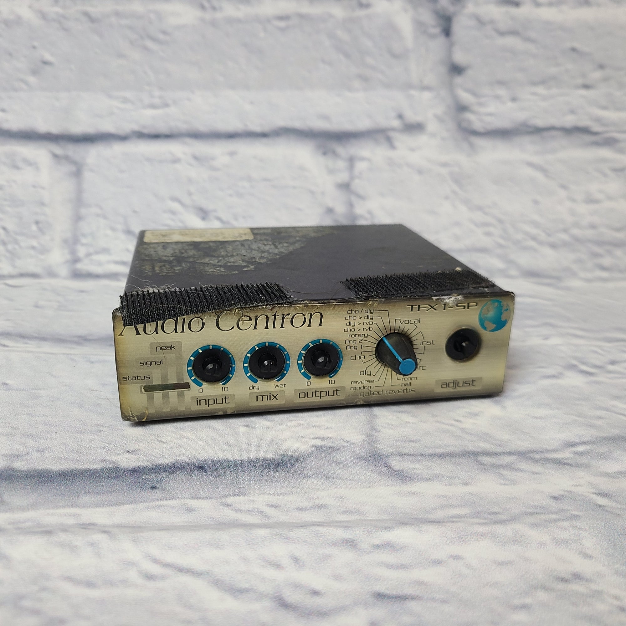 Audio Centron TFX 1-SP Multi Effects Reverb/Delay/Modulation Unit