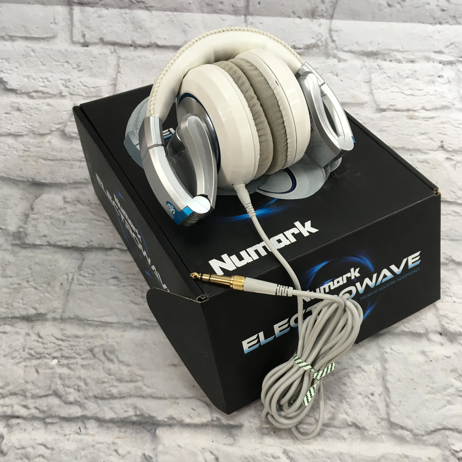 Numark Electrowave Premium Isolating Headphones