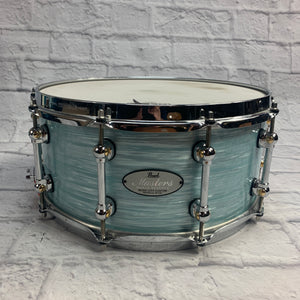 Pearl Masters Maple Reserve Music City Custom Ice Blue Oyster Snare