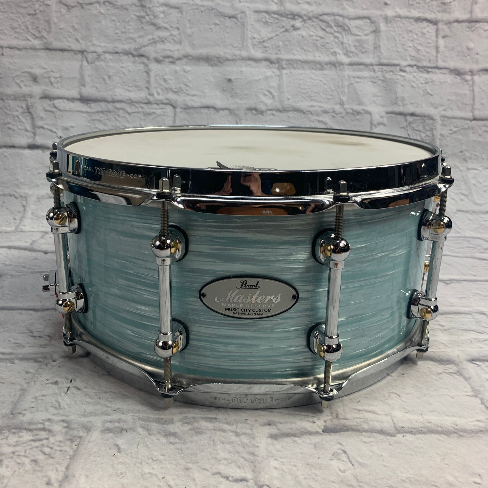 Pearl Masters Maple Reserve Music City Custom Ice Blue Oyster Snare