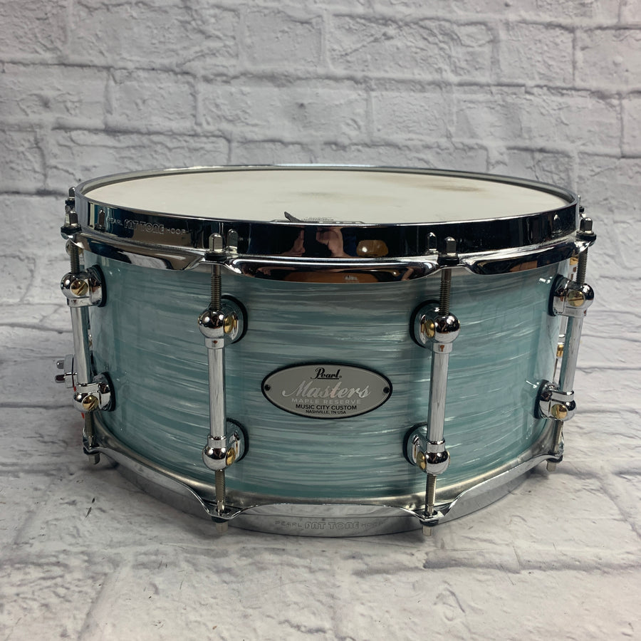 Pearl Masters Maple Reserve Music City Custom Ice Blue Oyster Snare