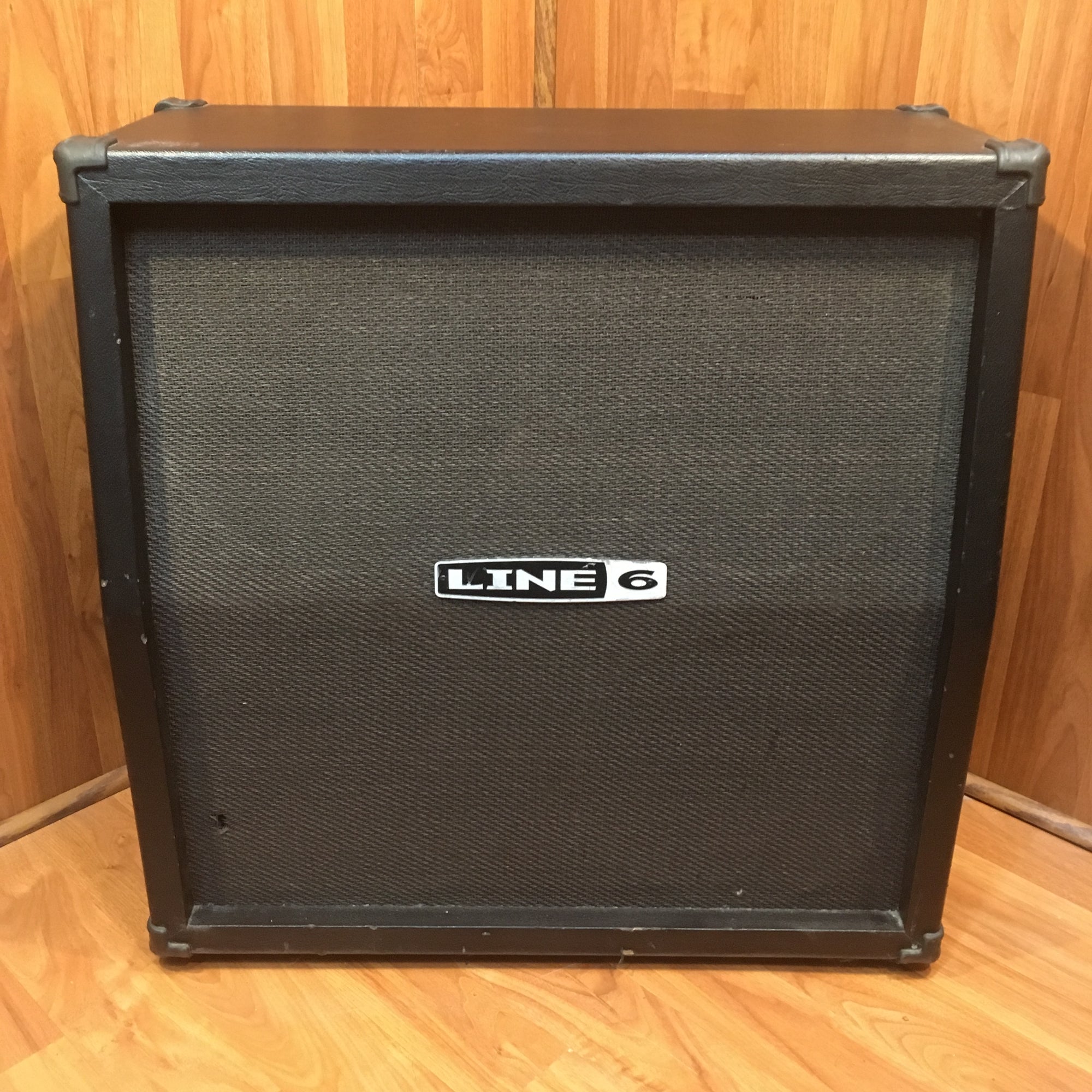Line 6 300 watt 4x12 Cab SALE!