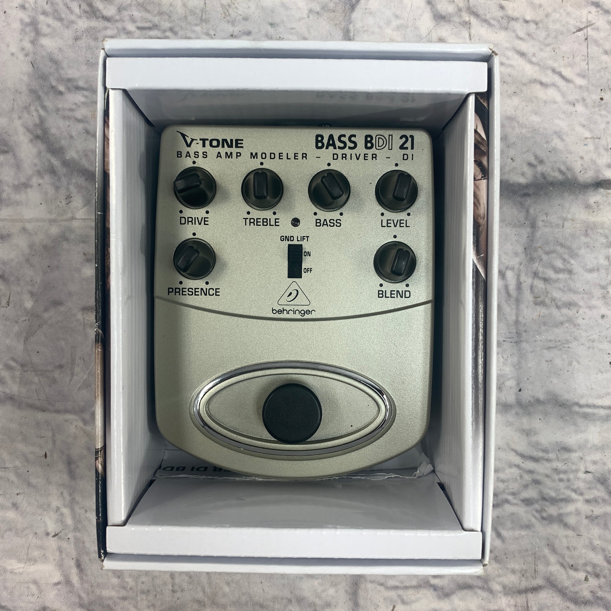 BehringerBDI21 V-Tone Bass Driver DI Pedal