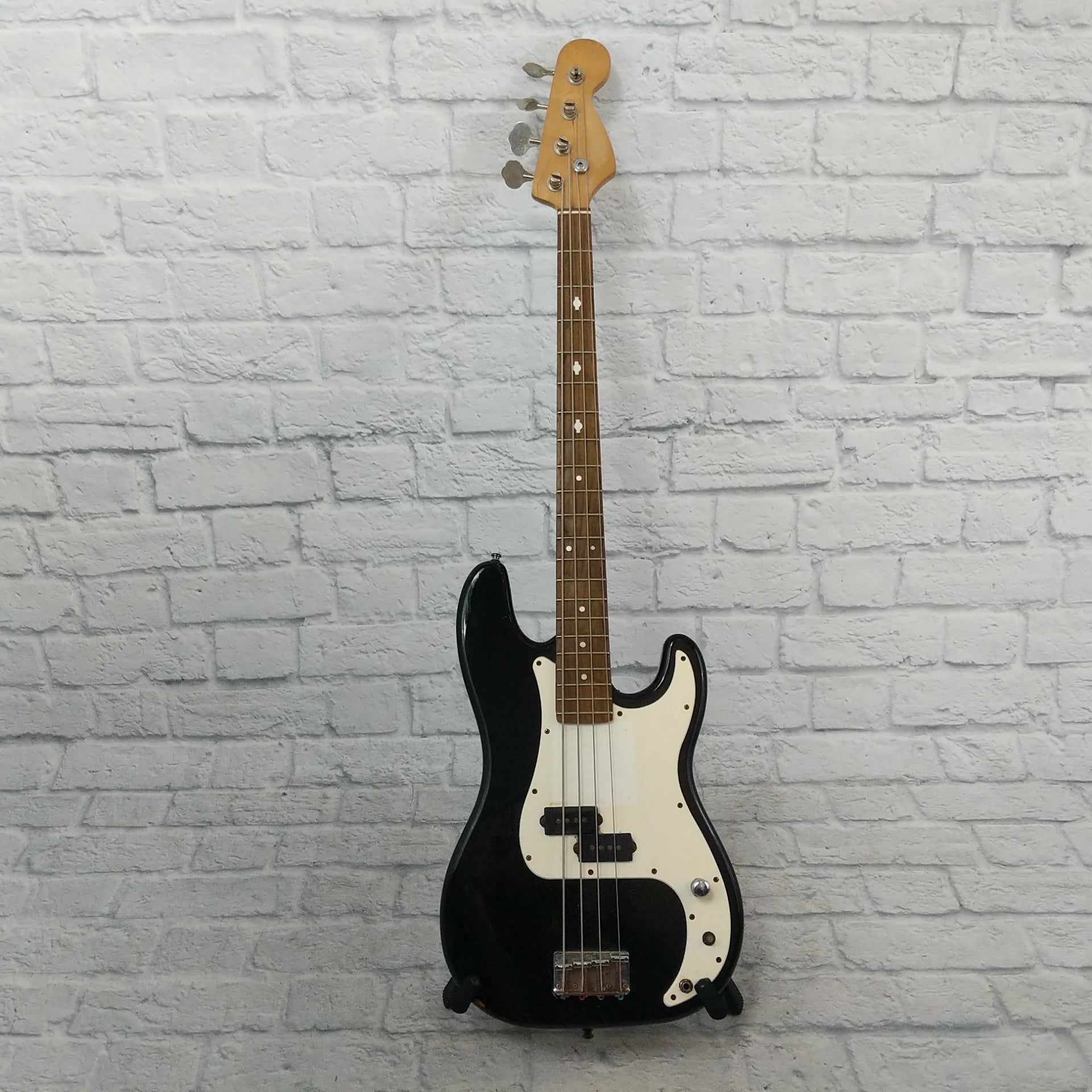 Unknown Black copy Pbass