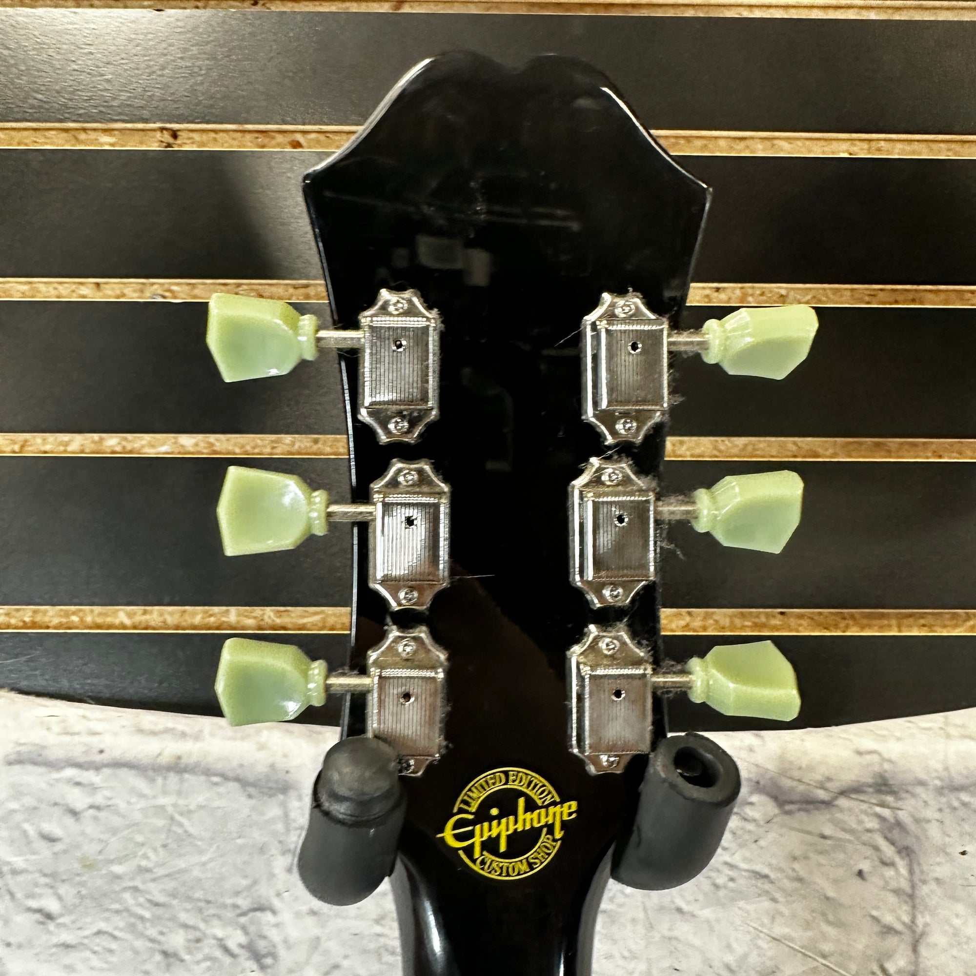 Epiphone ES 335 PRO w/ Hard Shell Case - Black