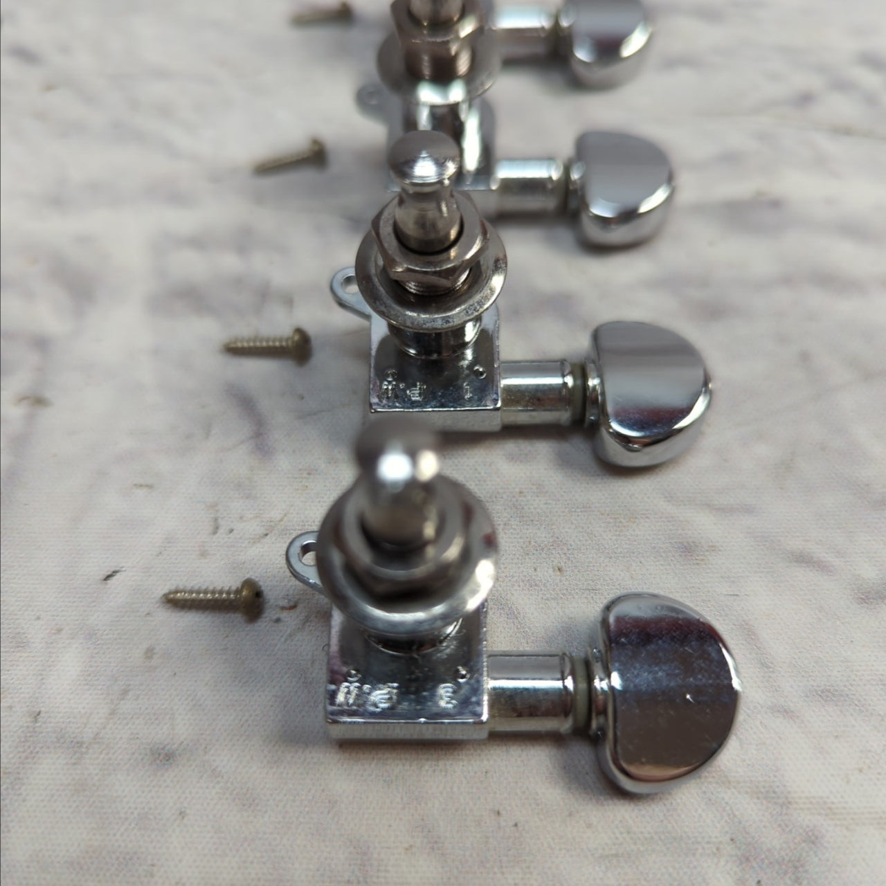 Grover Tuning Machine Set